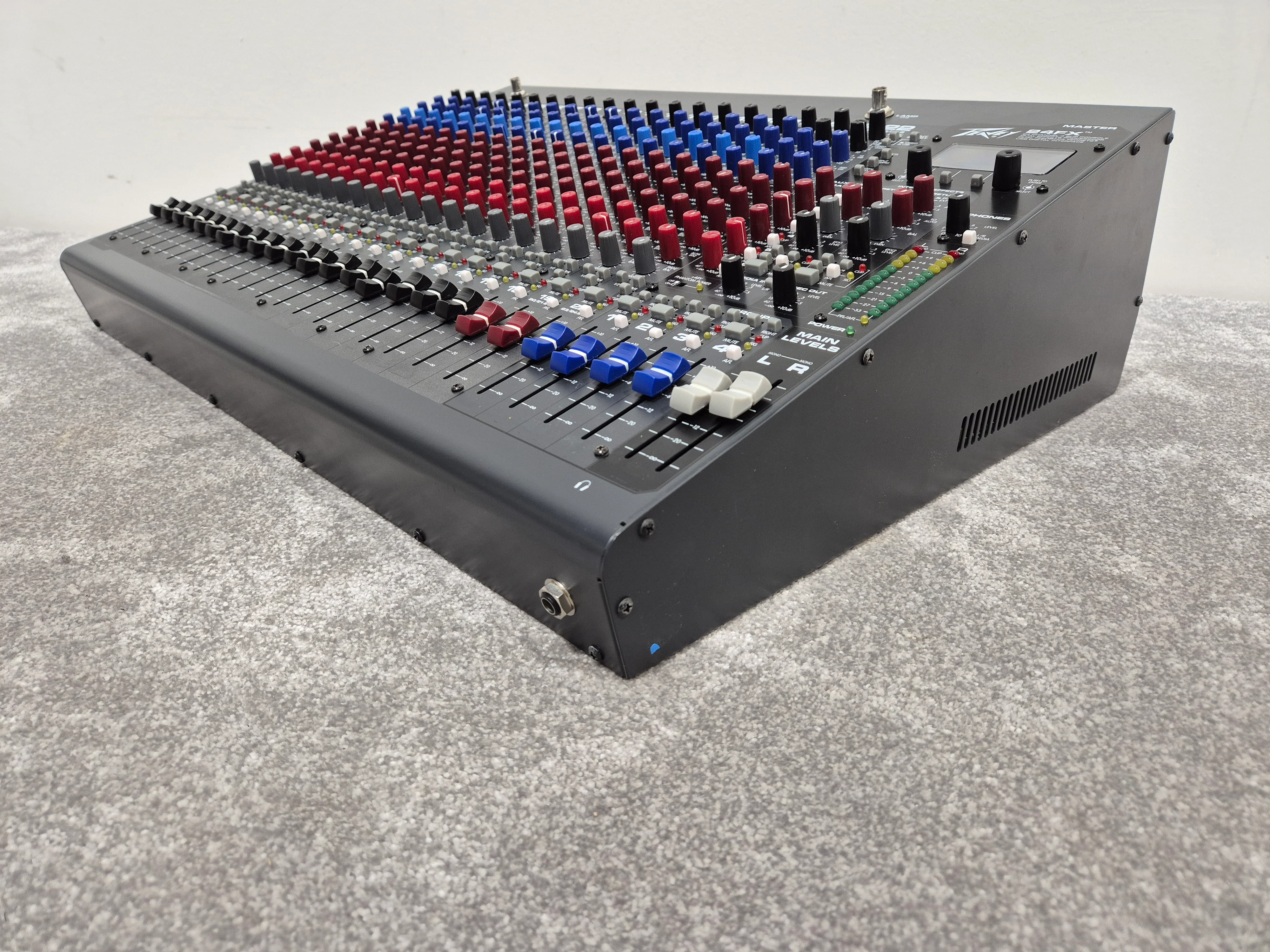 Peavey 24FX - 24-Channel Mixer with Dual DSP Engines w/ Flight Case - Image 11