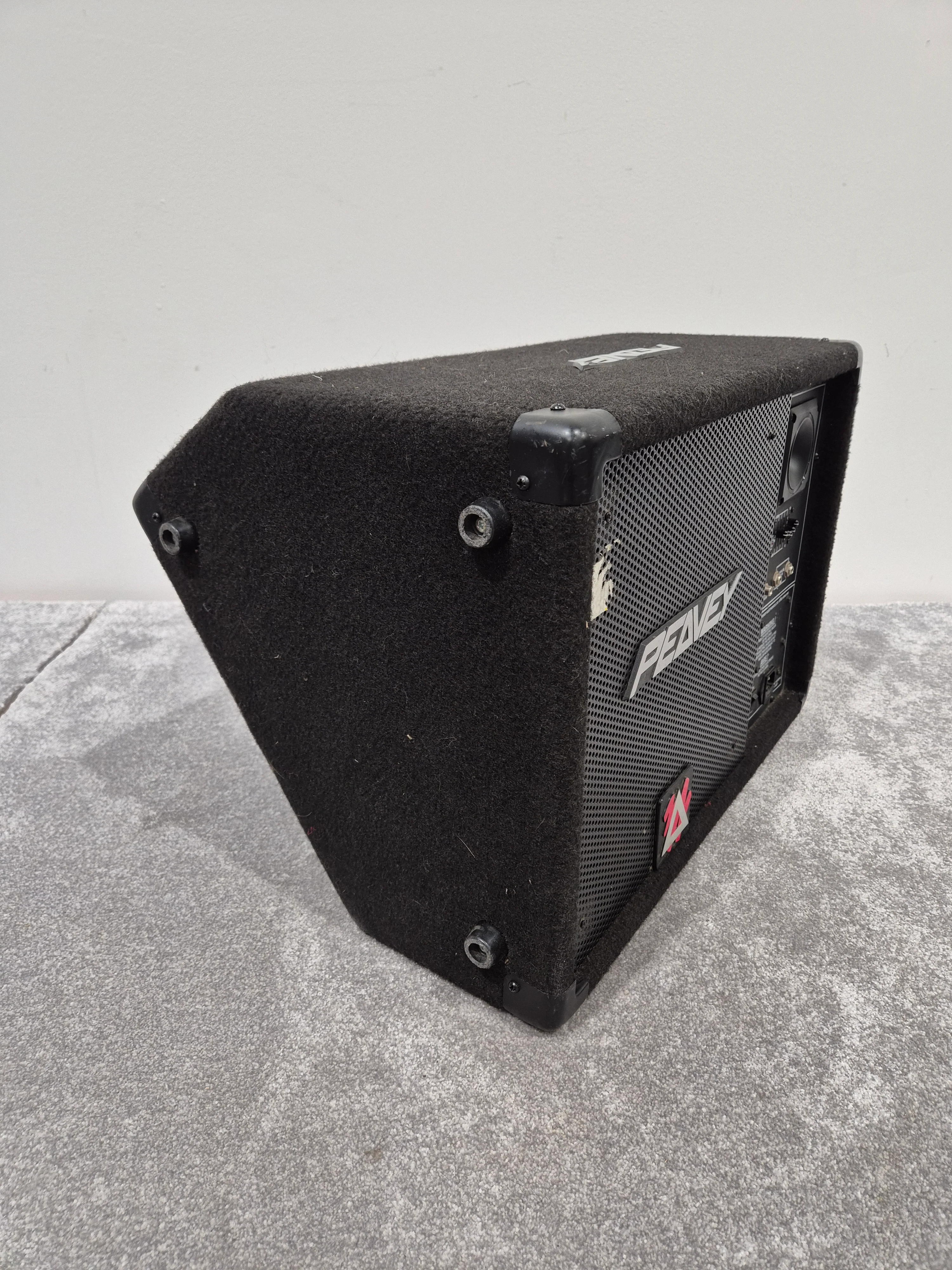 Peavey Eurosys 12PM - Powered Monitor Enclosure - Black - Image 3
