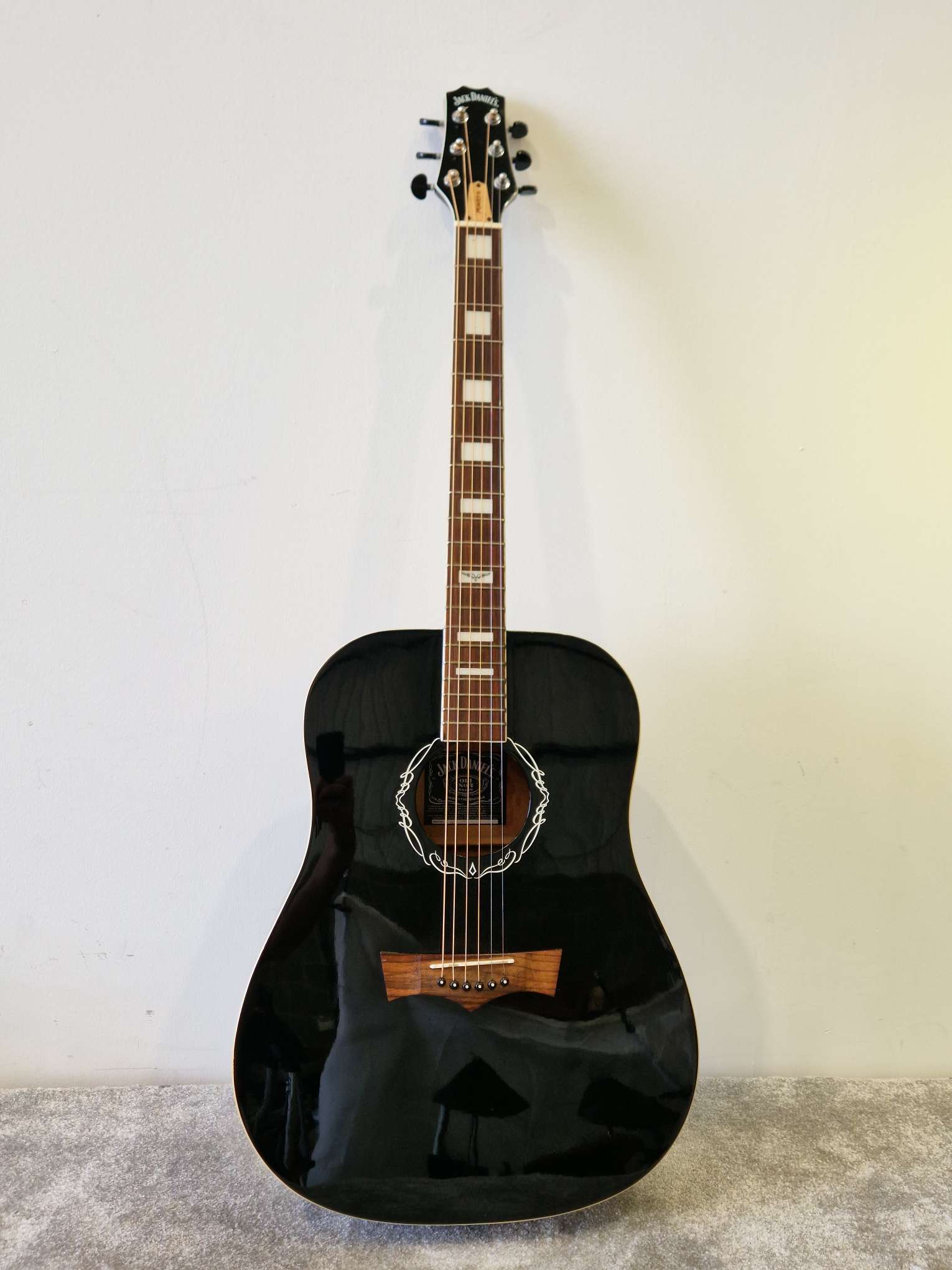 Peavey Jack Daniels Black Acoustic Guitar – Branded Design & Full-Size Dreadnought – Very Good - Image 2