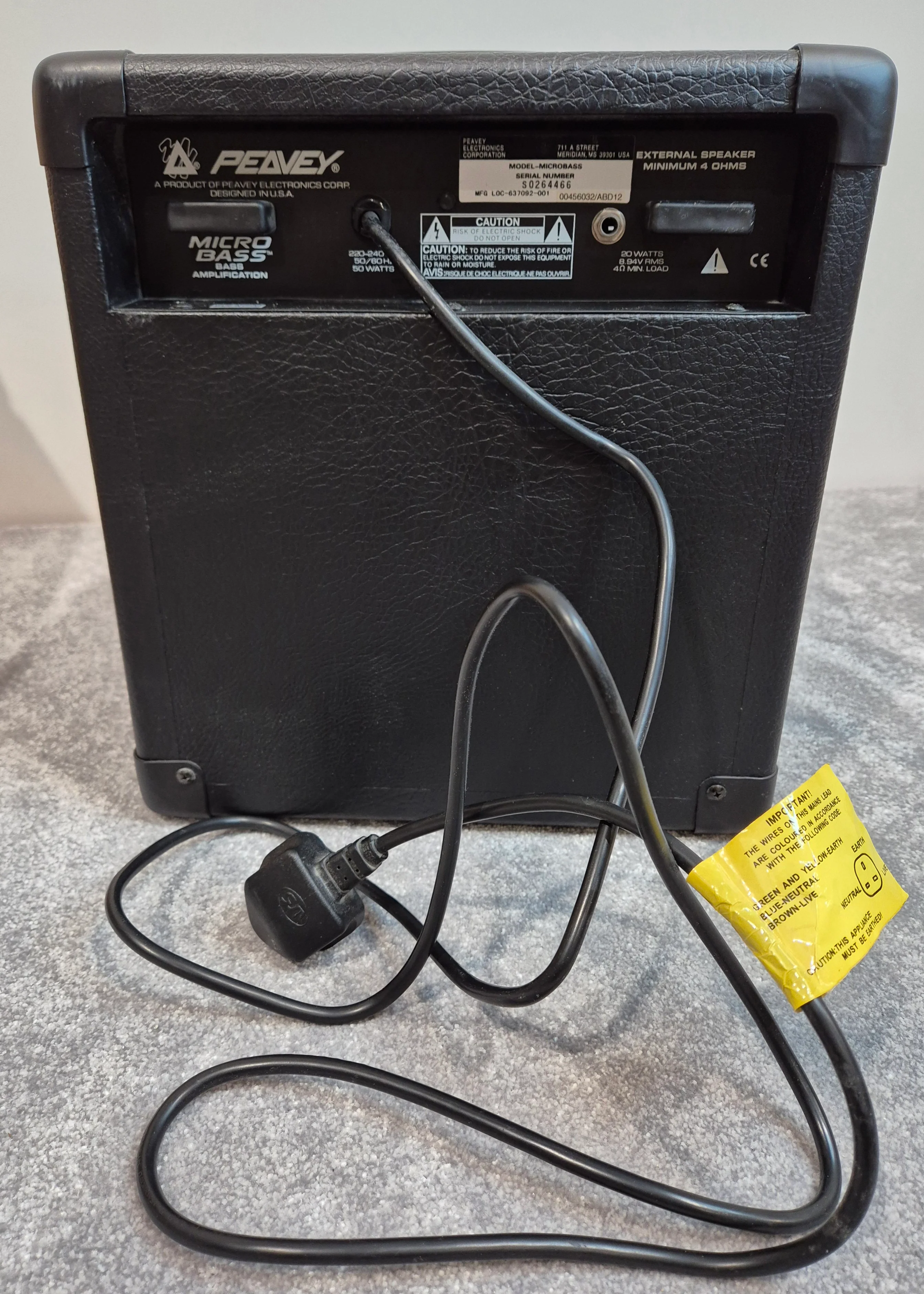 Peavey Micro Bass - Black/Red - Compact Bass Combo Amplifier - Image 5