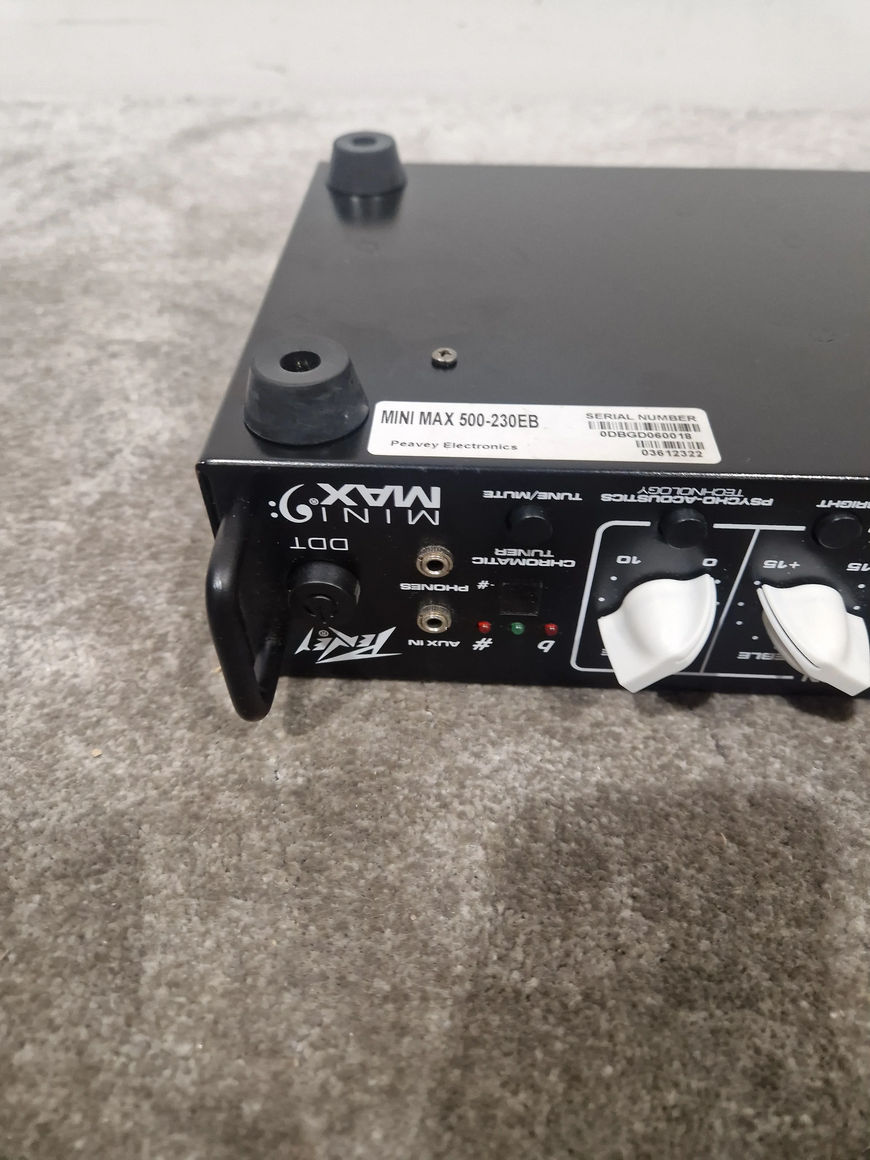 Peavey MiniMAX Amplifier - 500W Power - Excellent w/ Original Box & Power Cable - Image 5