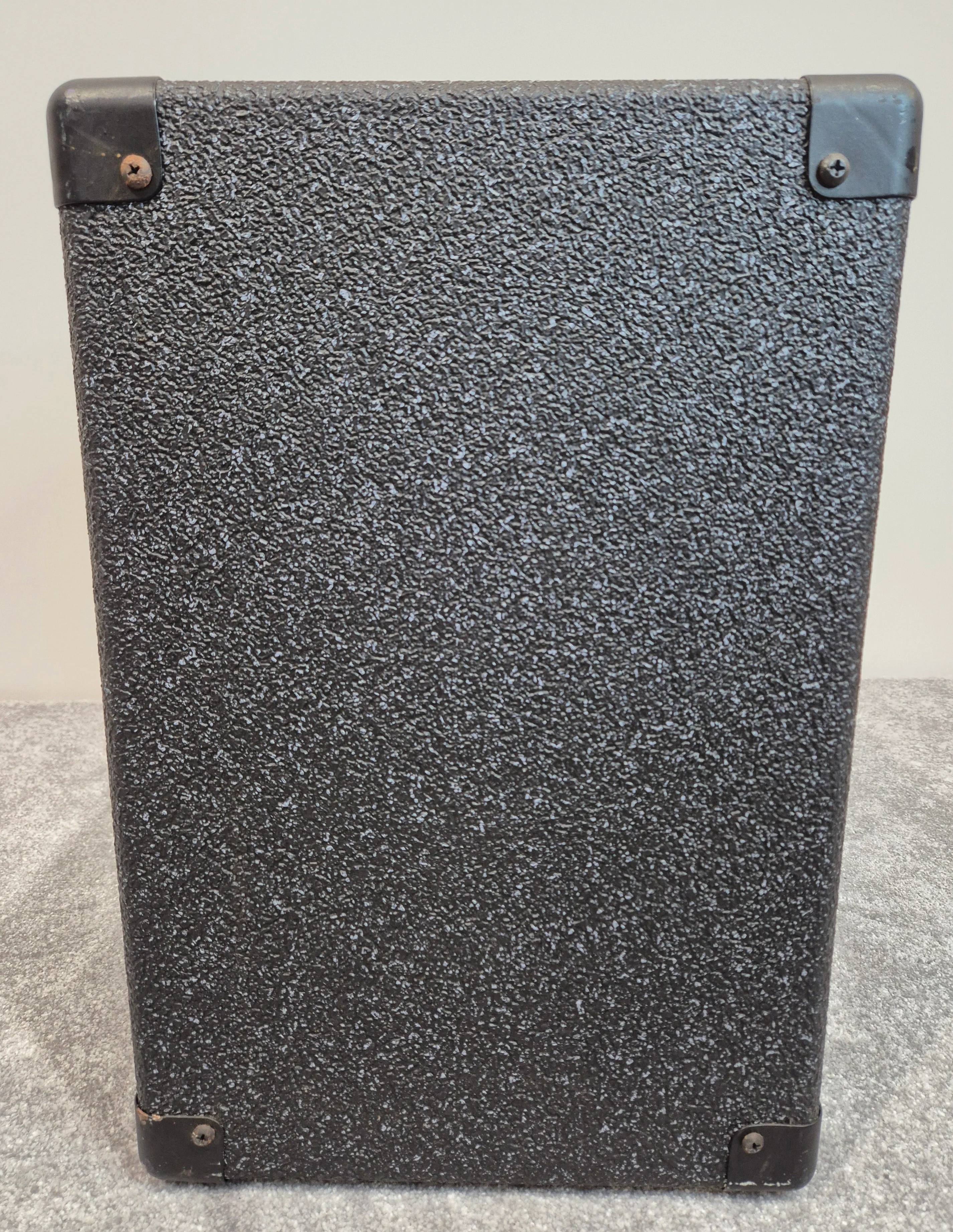 Peavey Minx 110 - 35 watt Bass Combo Amplifier - Black - Image 3