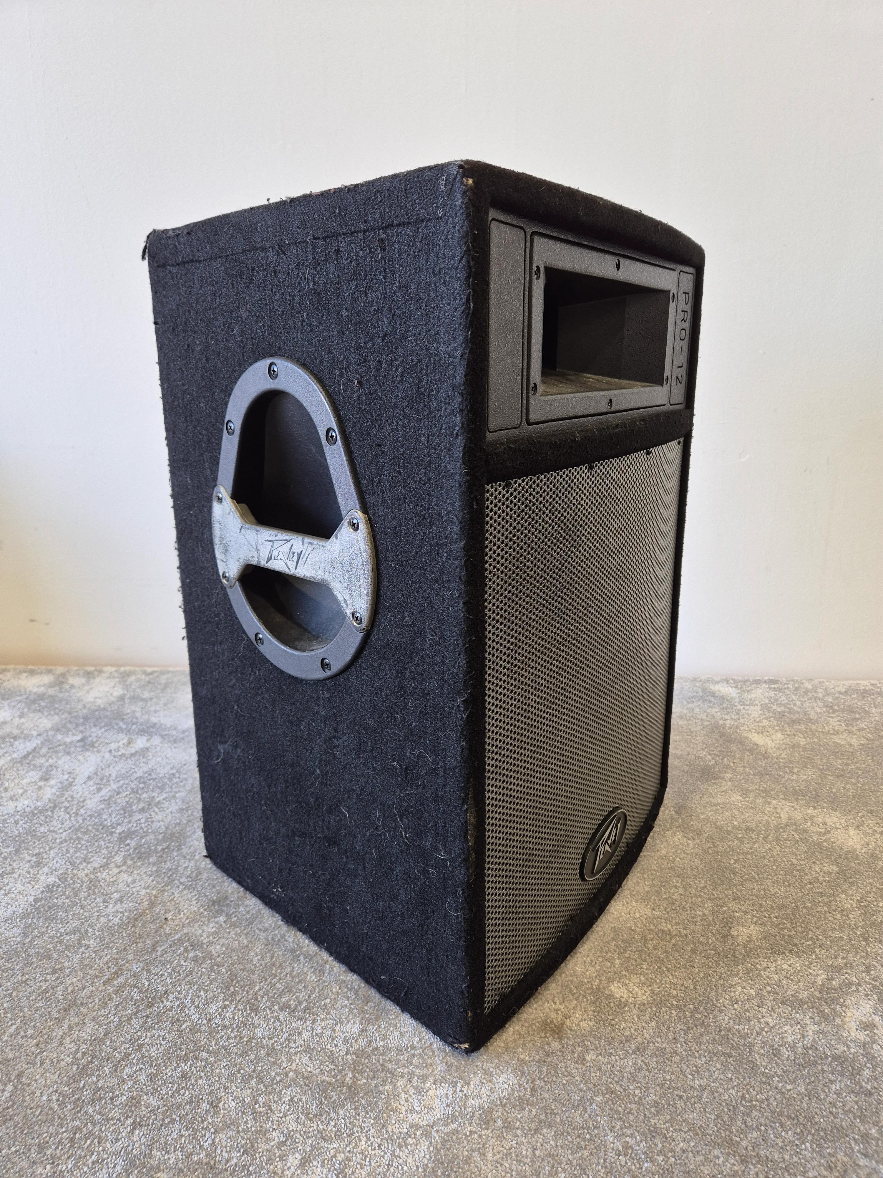 Peavey Pro 12 - 500-watts Passive PA Speaker w/ Speaker Cover (Very Good Condition) - Image 7