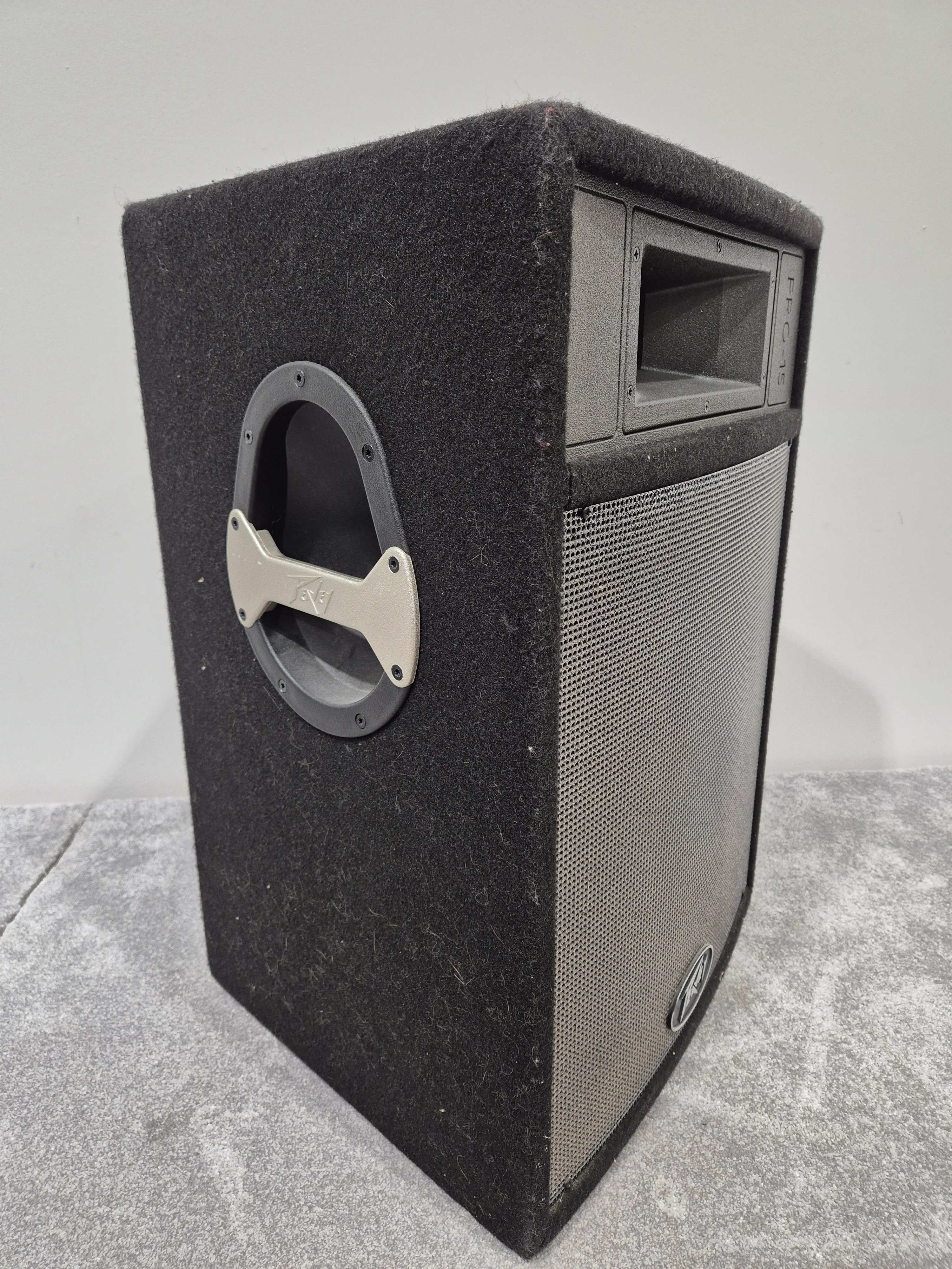 Peavey PRO 15 - 15-inch 300 watts RMS Loudspeaker - Image 3