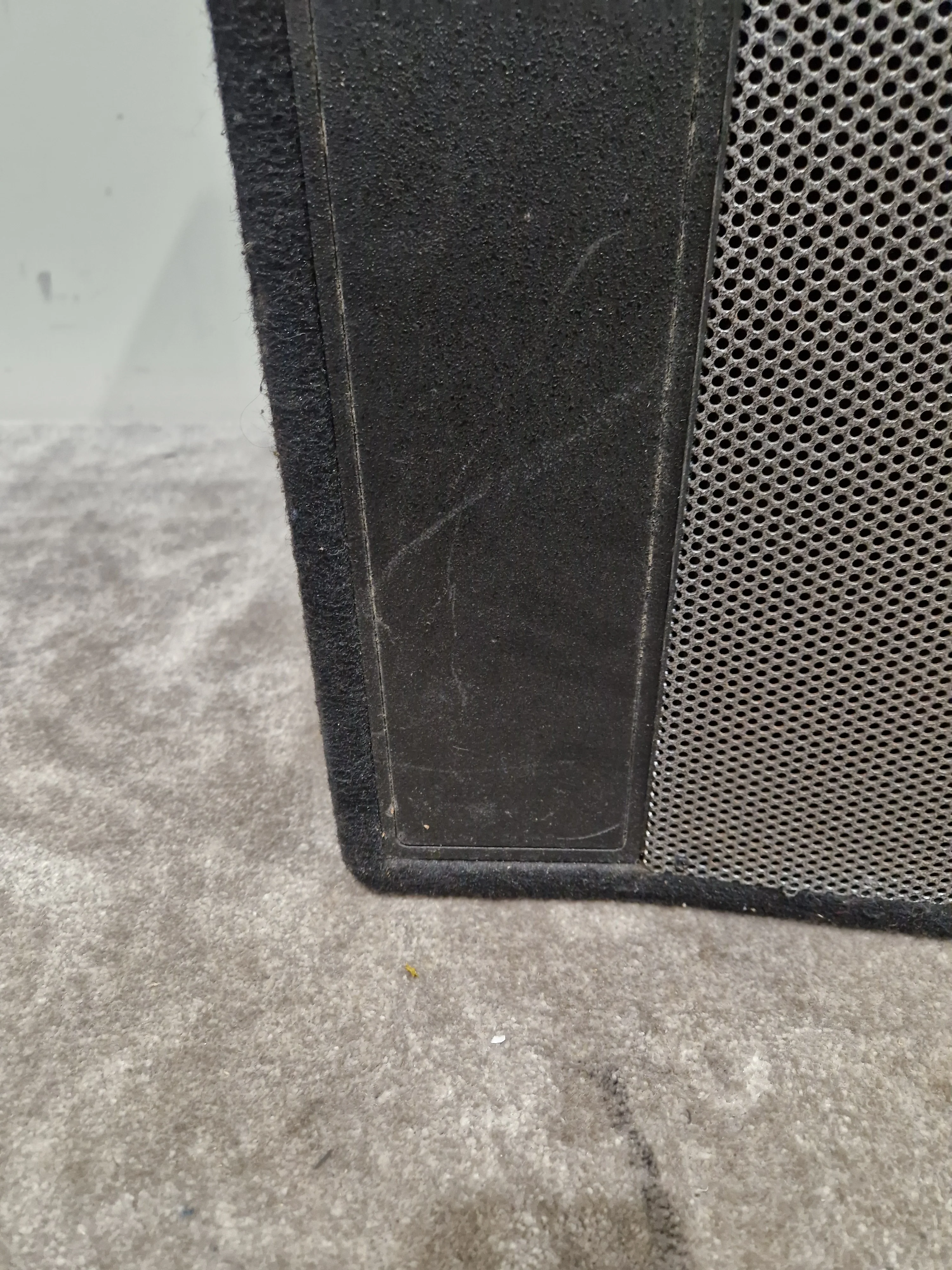 Peavey Pro-Sub Bass Speakers - Black – Subwoofer - Spares or Repair - Image 4