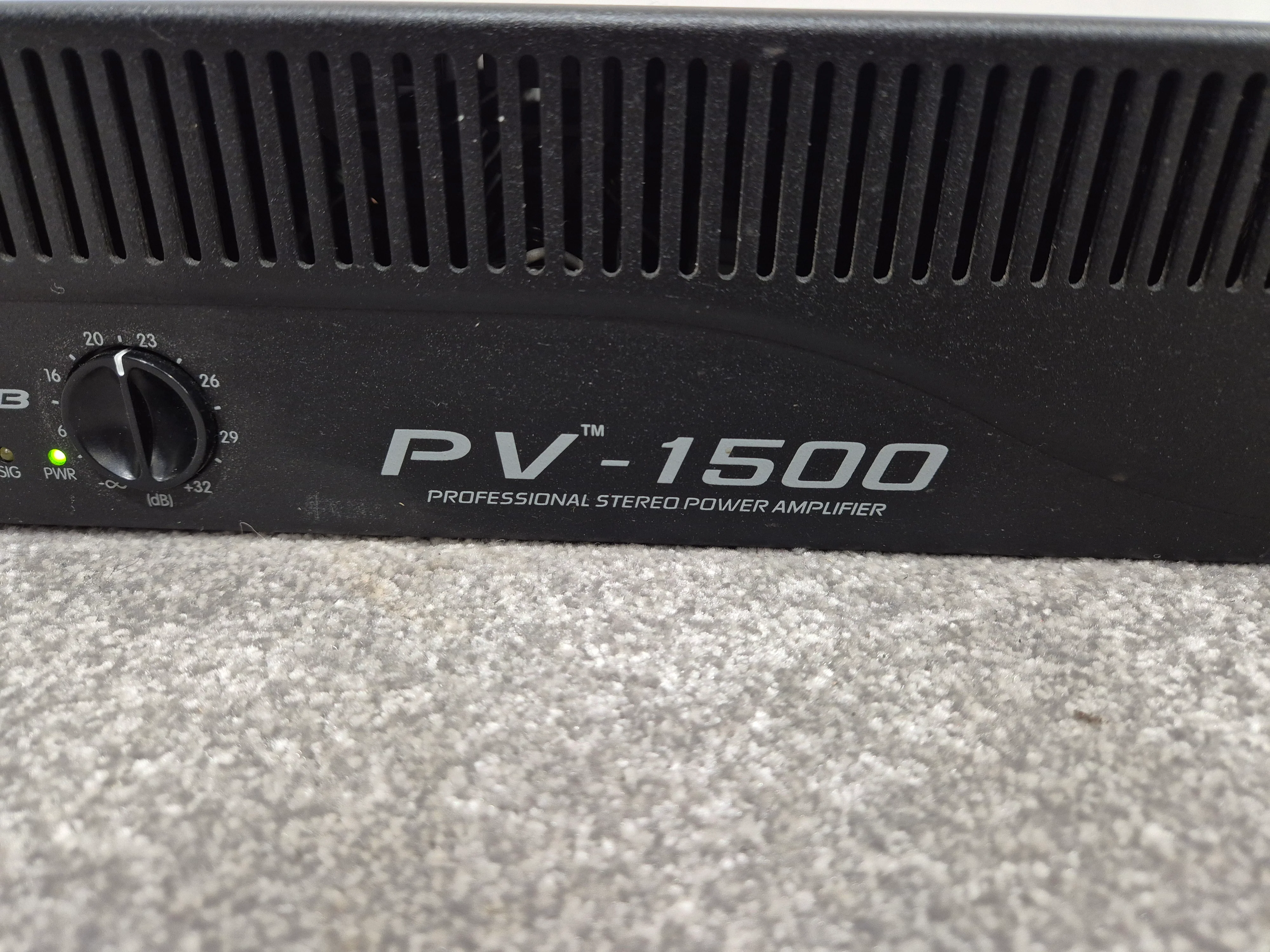 Peavey PV 1500 - 500-watts Stereo Power Amplifier - Image 3
