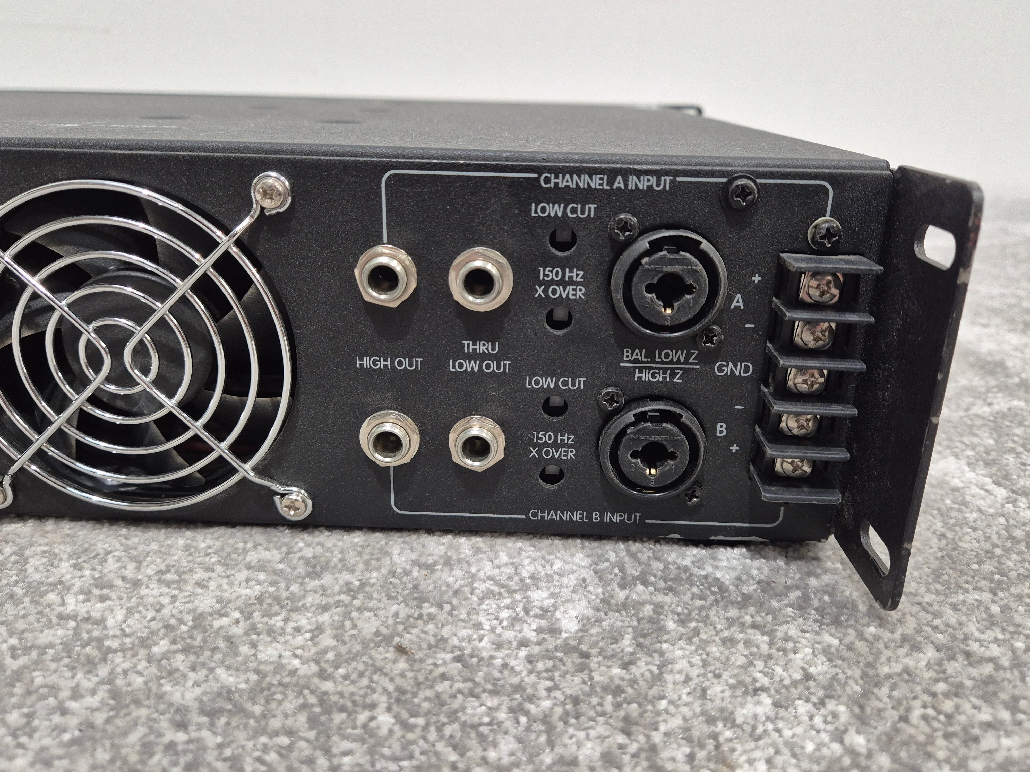 Peavey PV 1500 - 500-watts Stereo Power Amplifier - Image 9