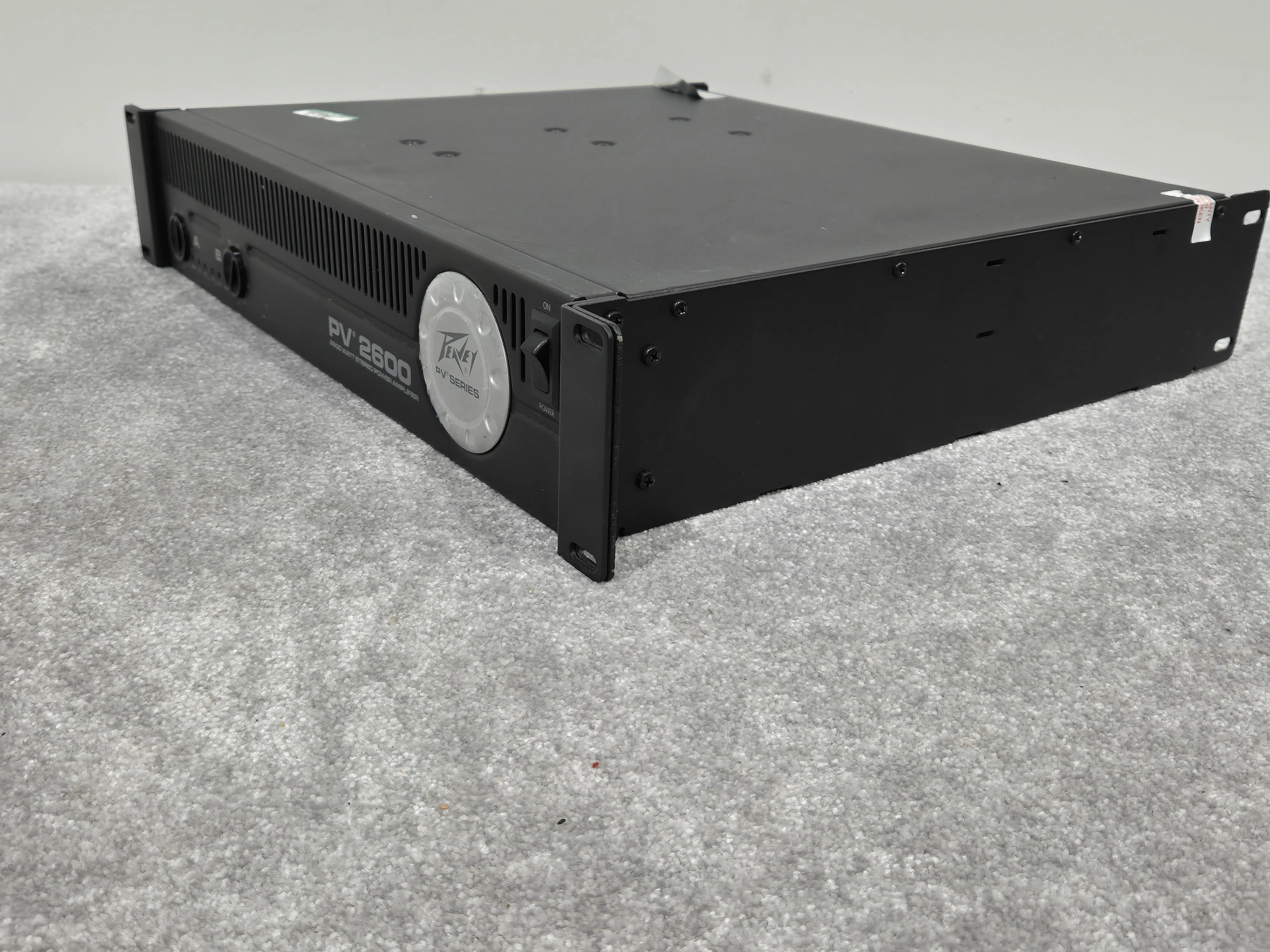 Peavey PV 2600 - Powerful 2-Channel Power Amplifier - Image 13