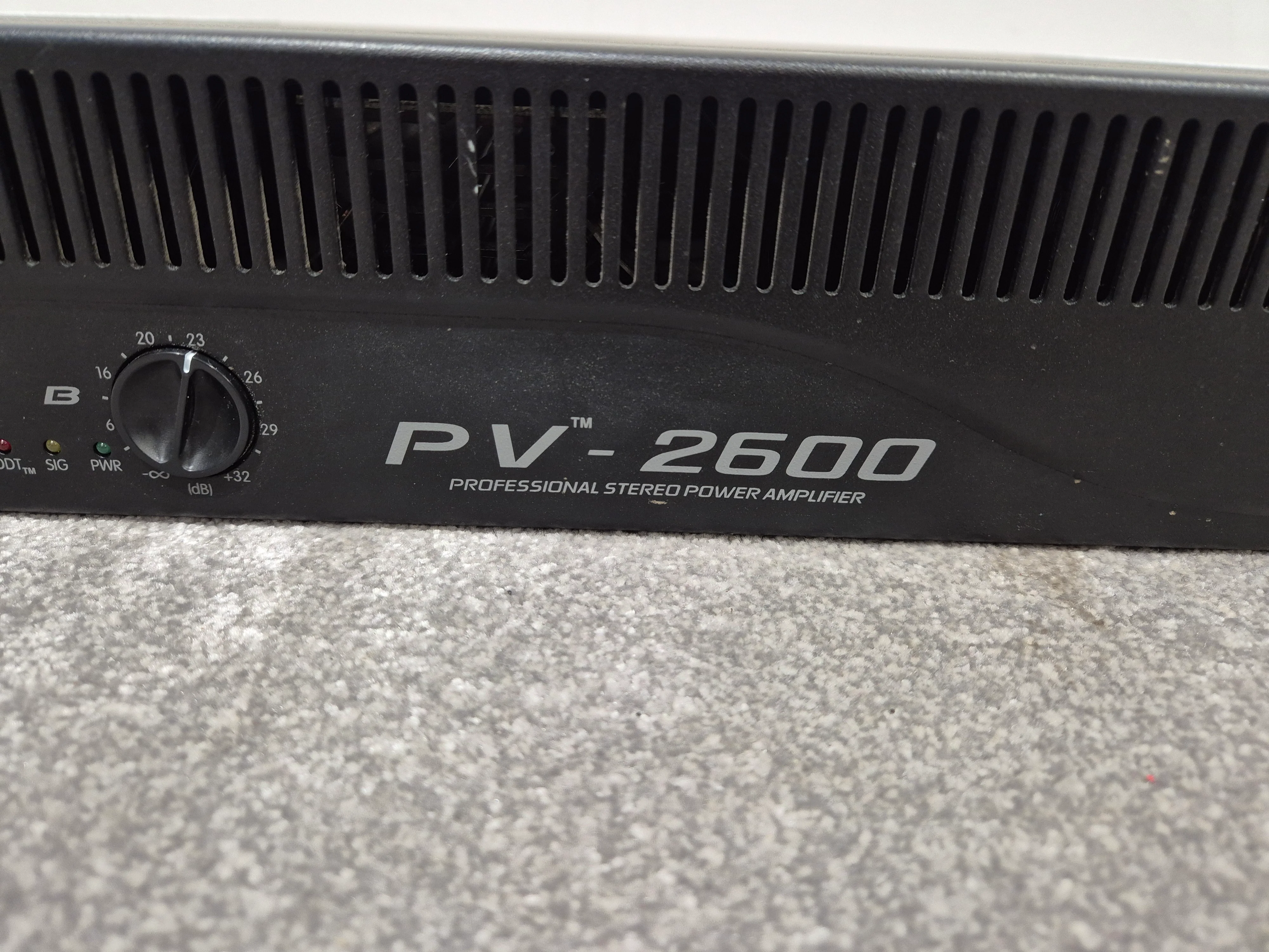 Peavey PV 2600 - Powerful 2-Channel Power Amplifier w/ Manual - Image 3
