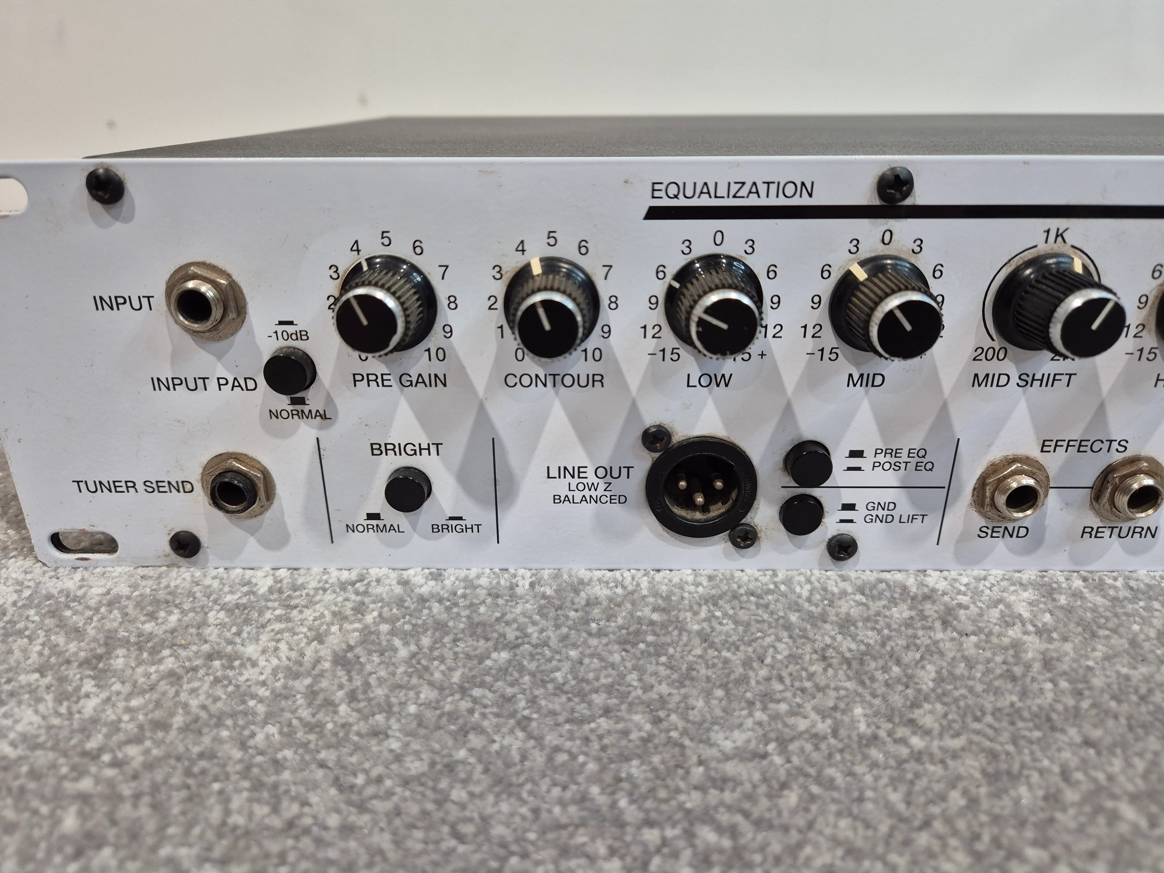 Peavey Session Bass 200 watt Amp Head - Solid-State Amplifier - Made in USA - Image 2