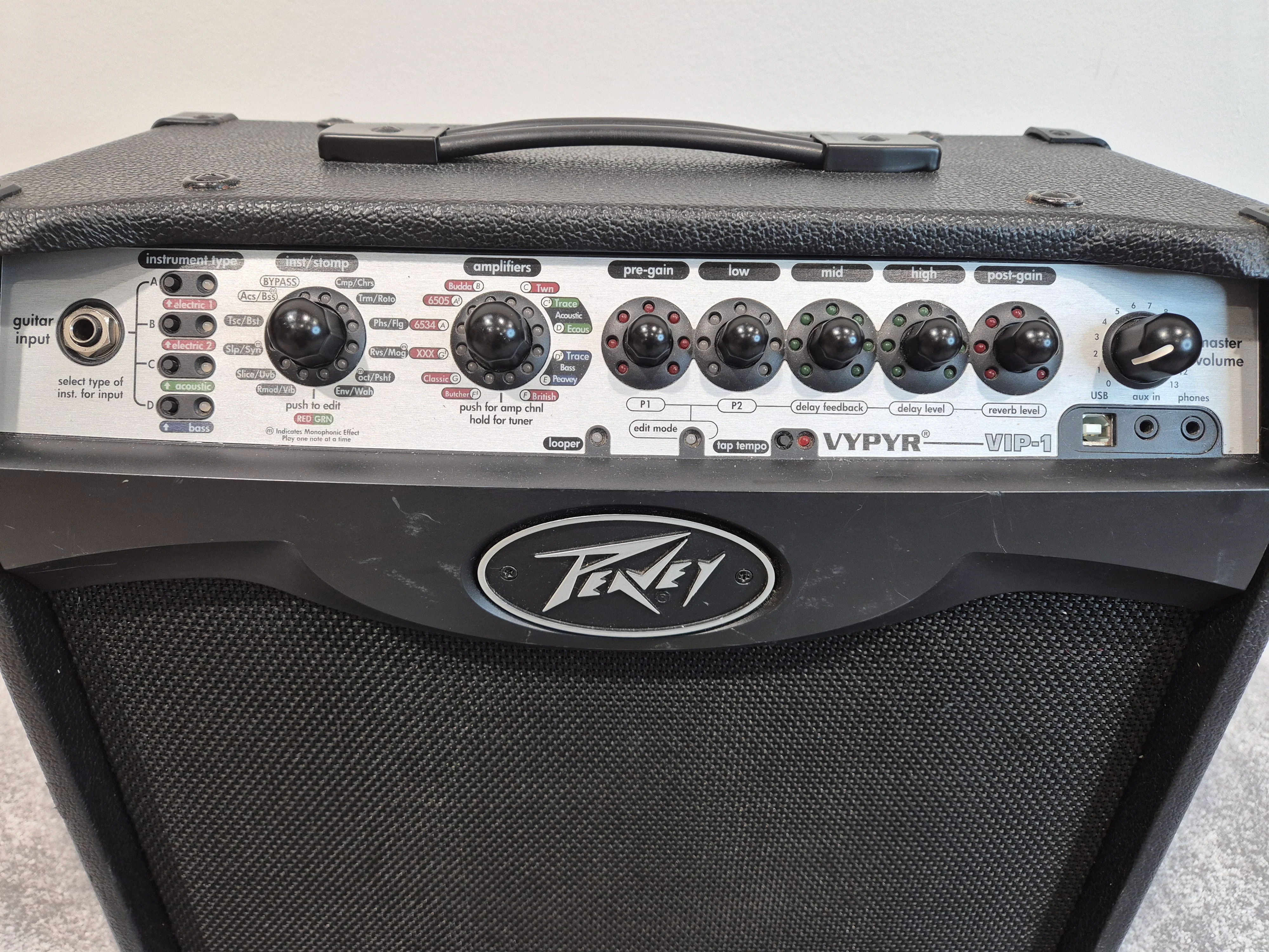 Peavey VIP-1 VYPYR - 20-watt 4-channel 1x8" Guitar Combo Amplifier - Image 2
