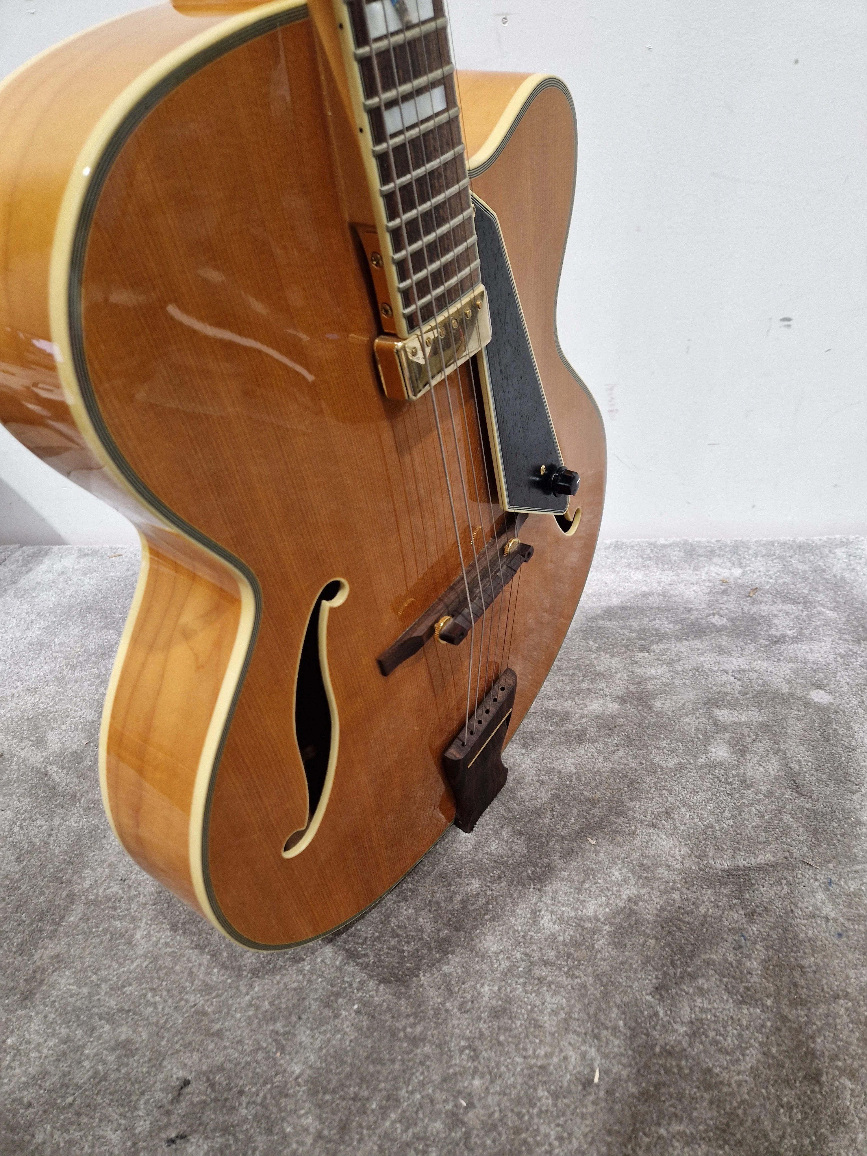 Peerless New York Archtop Jazz Guitar Maple Body - Acoustic Archtop Excellence - Excellent w/ Hard Case - Image 4