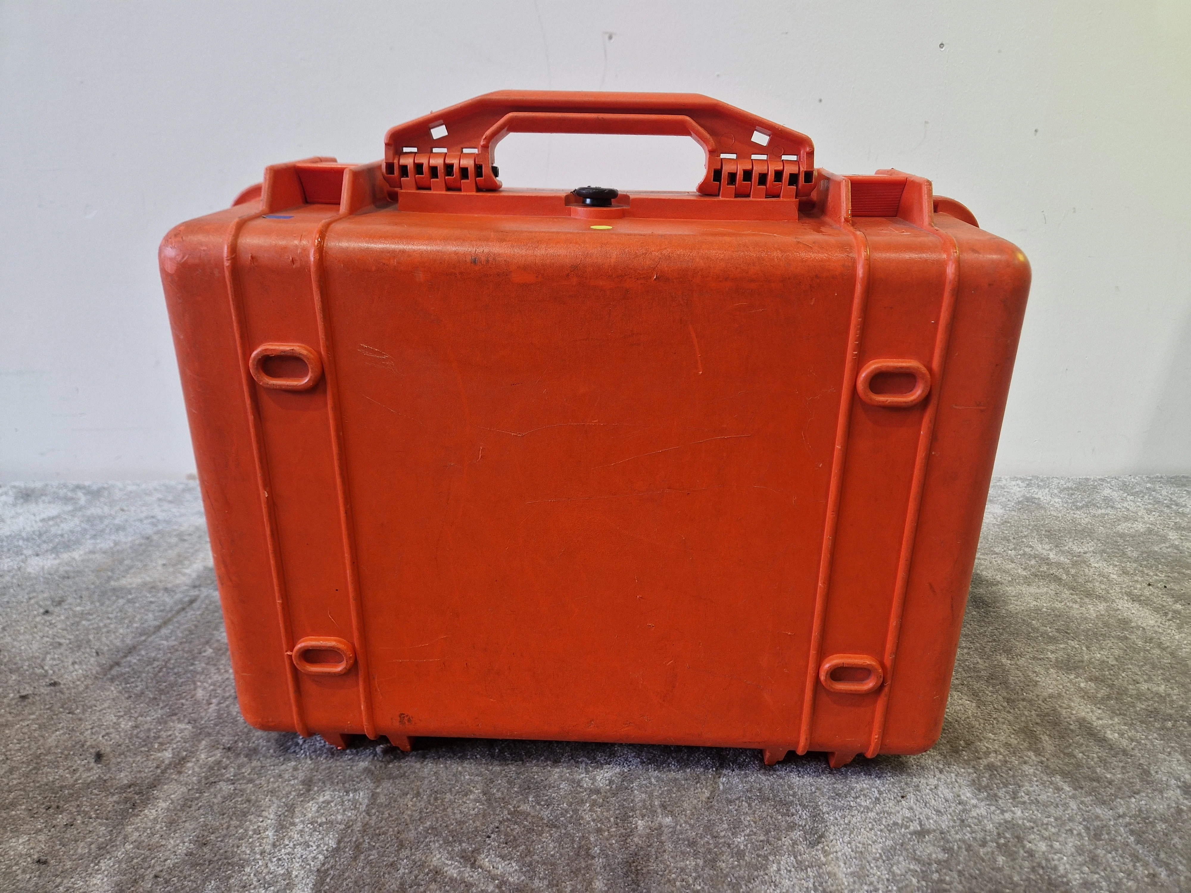 Peli 1520 Protective Waterproof Orange Case – Foam Insert – Good - Image 8