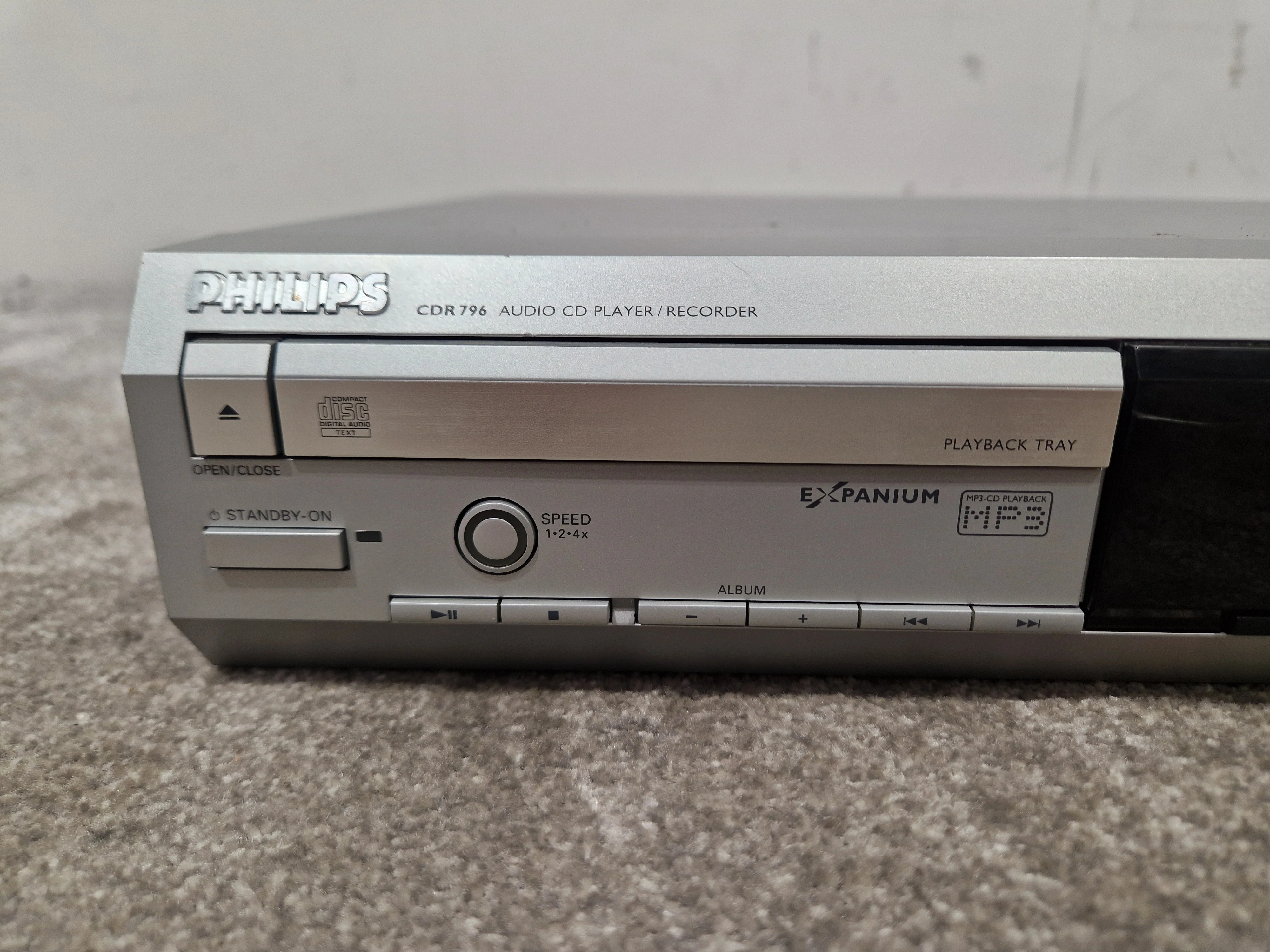 Philips CDR796/00S – CD Recorder, Digital Audio Player – Very Good - Image 4