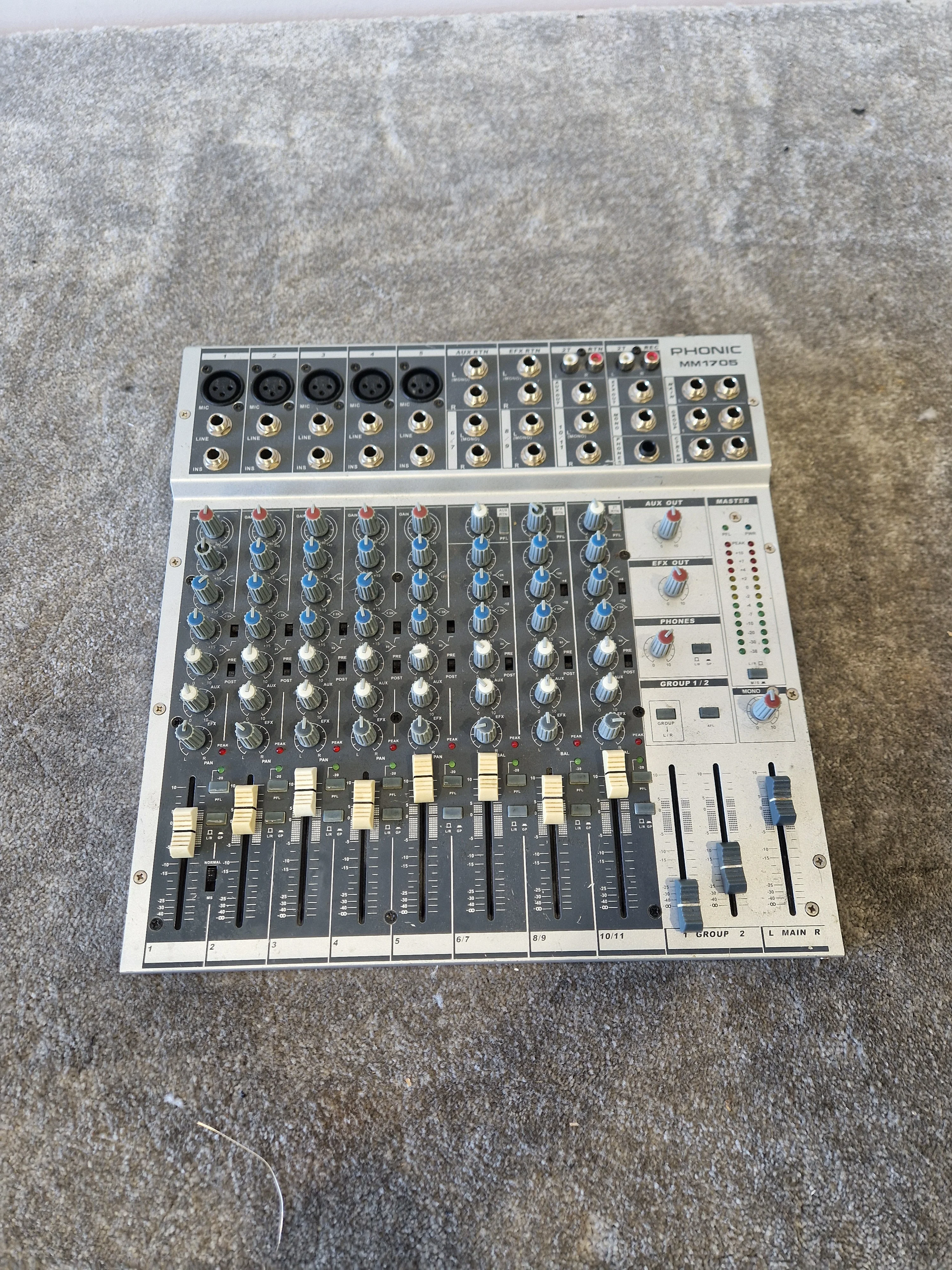 Phonic MM1705 Mixer - 8-Channel Compact Design - Good w/ Power Supply