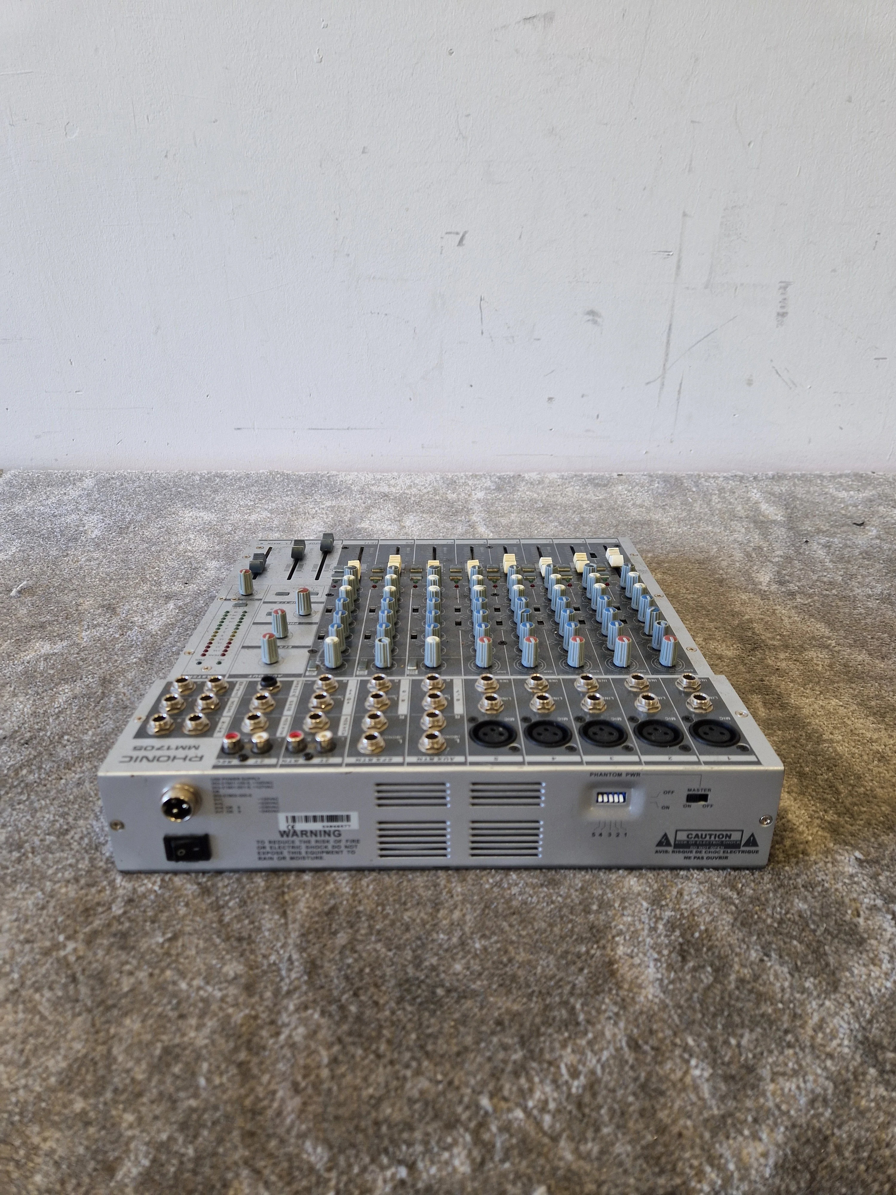 Phonic MM1705 Mixer - 8-Channel Compact Design - Good w/ Power Supply - Image 4
