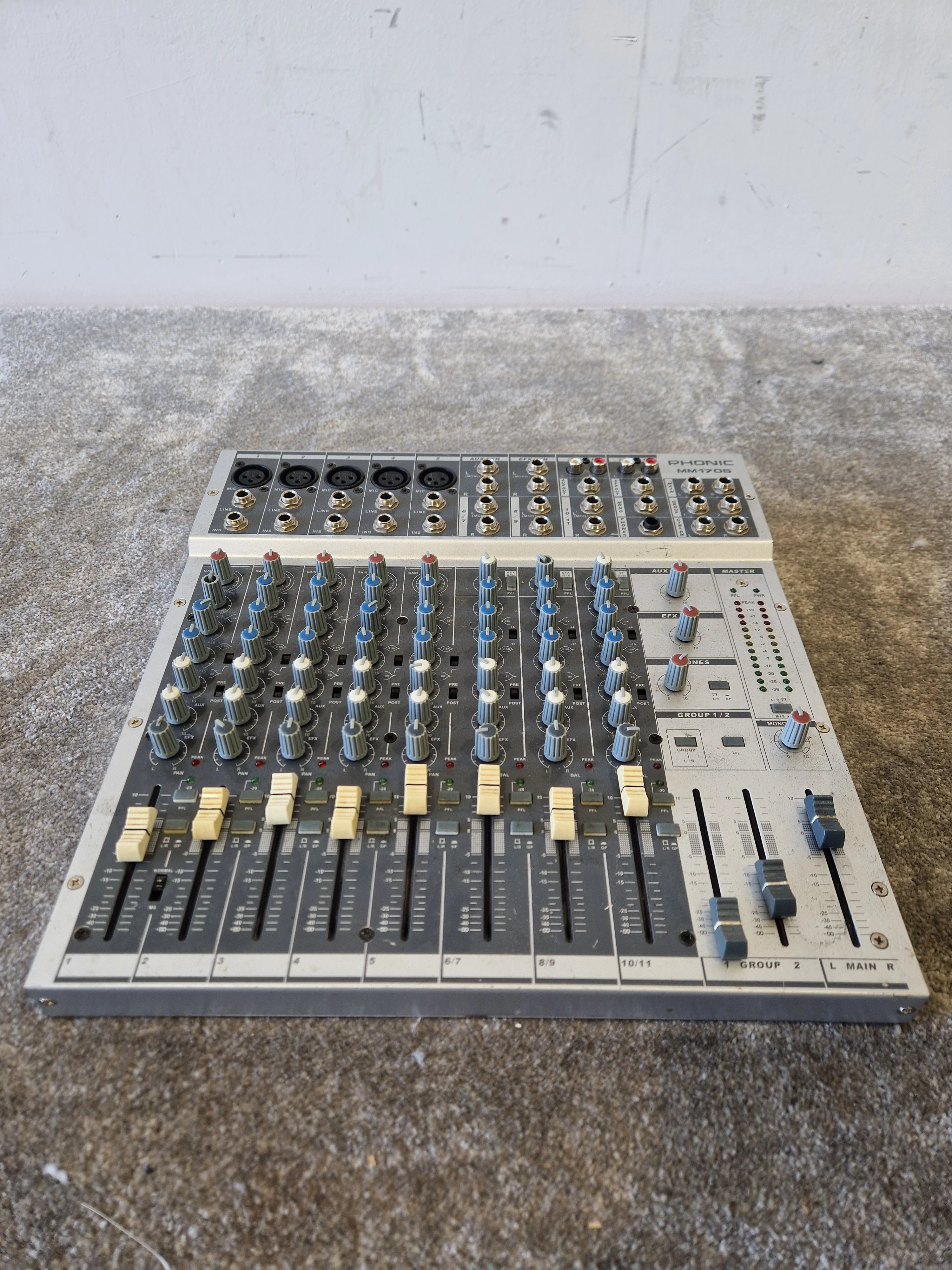 Phonic MM1705 Mixer - 8-Channel Compact Design - Good w/ Power Supply - Image 7