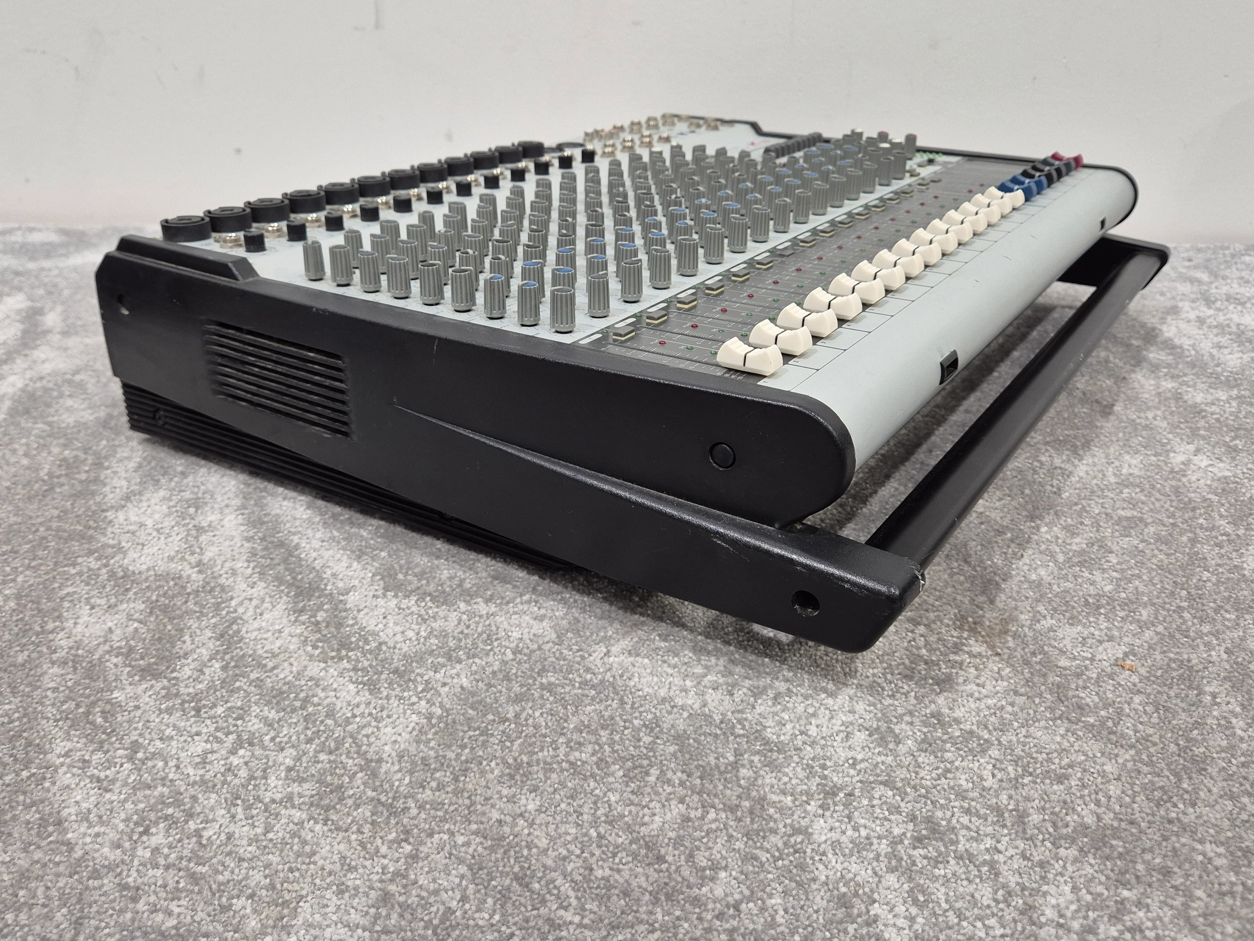 Phonic Powerpod K16 - Powered Mixer w/ Plastic Case - Image 16