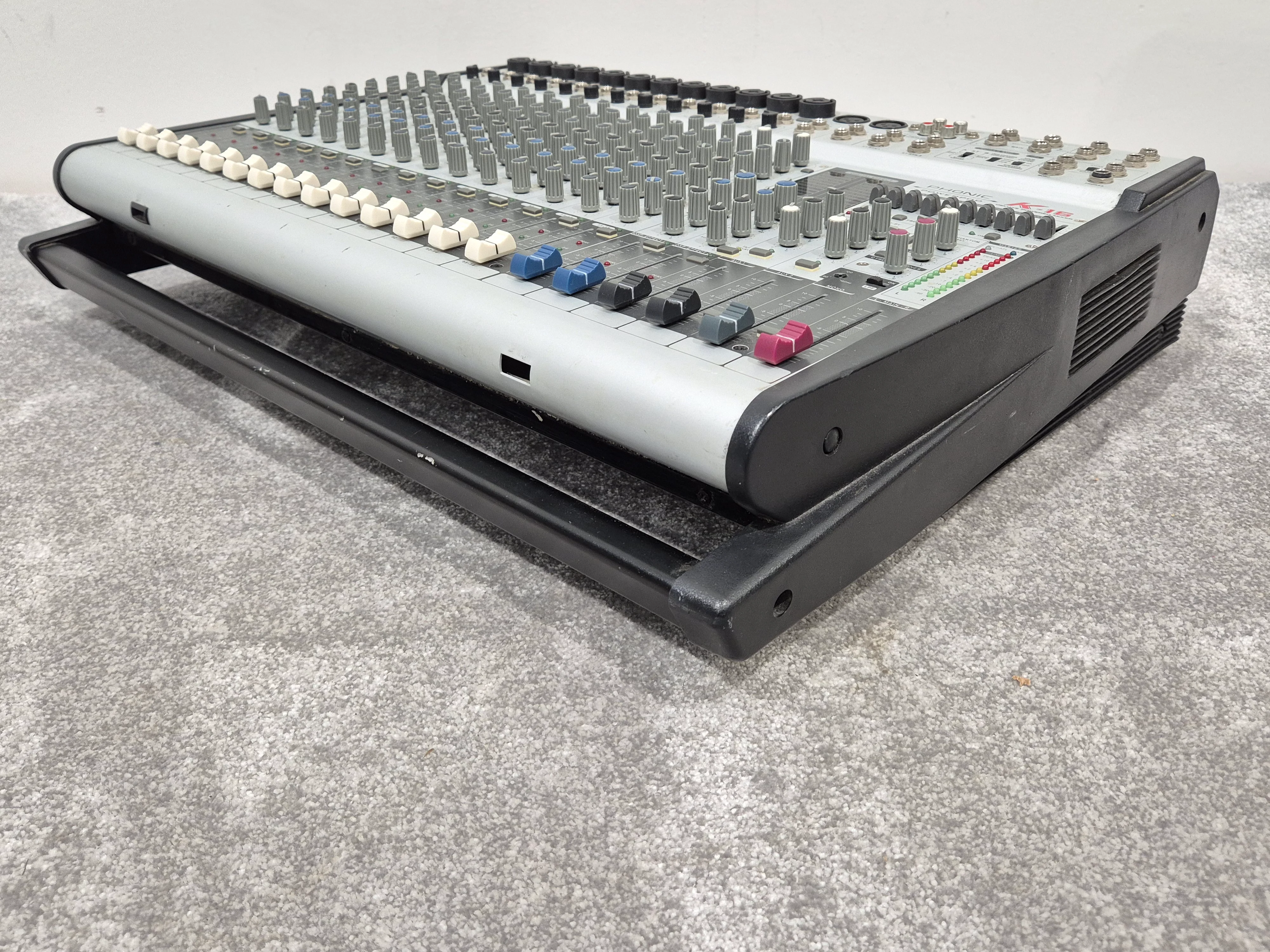 Phonic Powerpod K16 - Powered Mixer w/ Plastic Case - Image 7