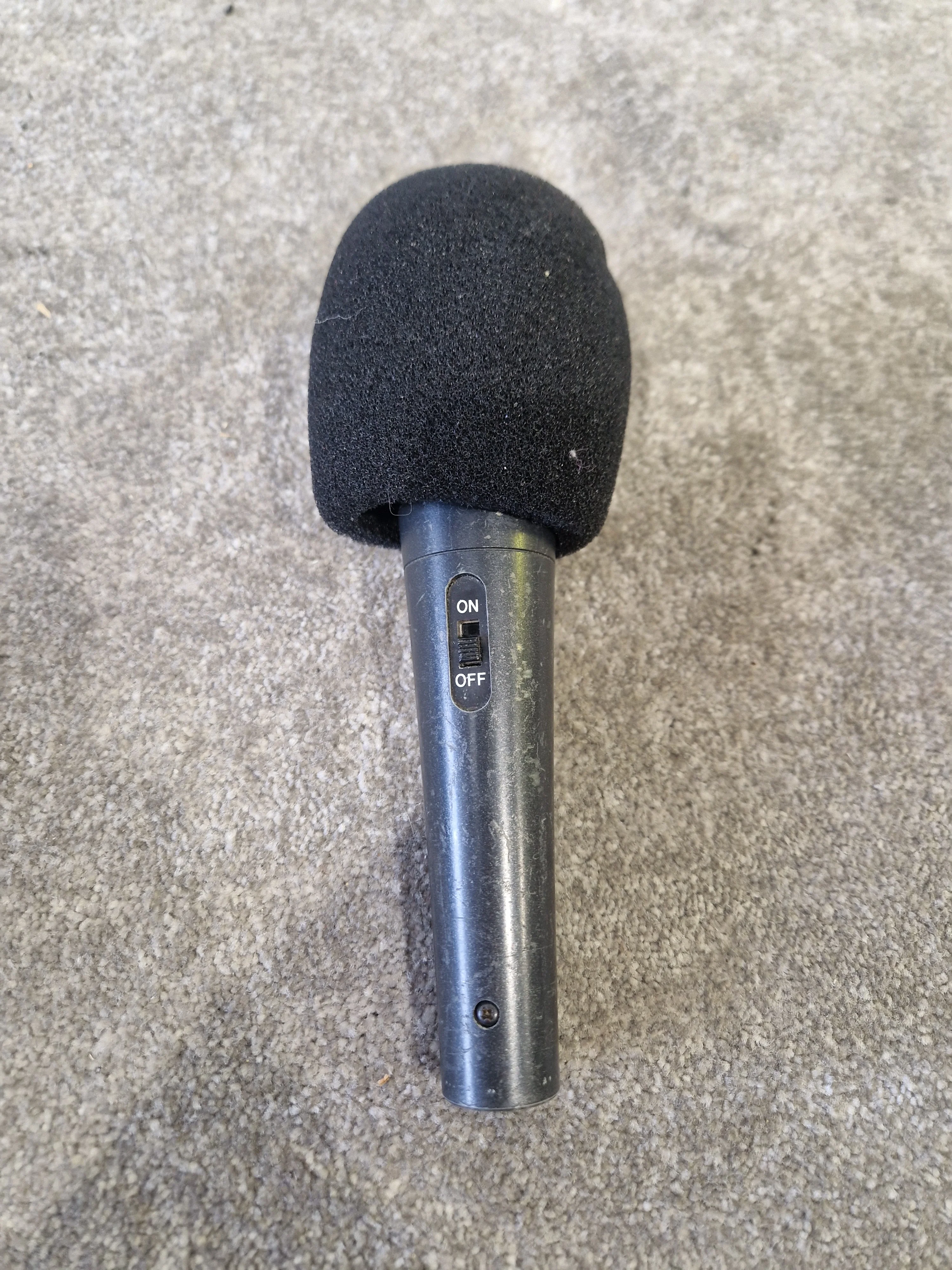 Phonicdynamic UM 97 – Dynamic Vocal Mic w/ Cable – Good - Image 2