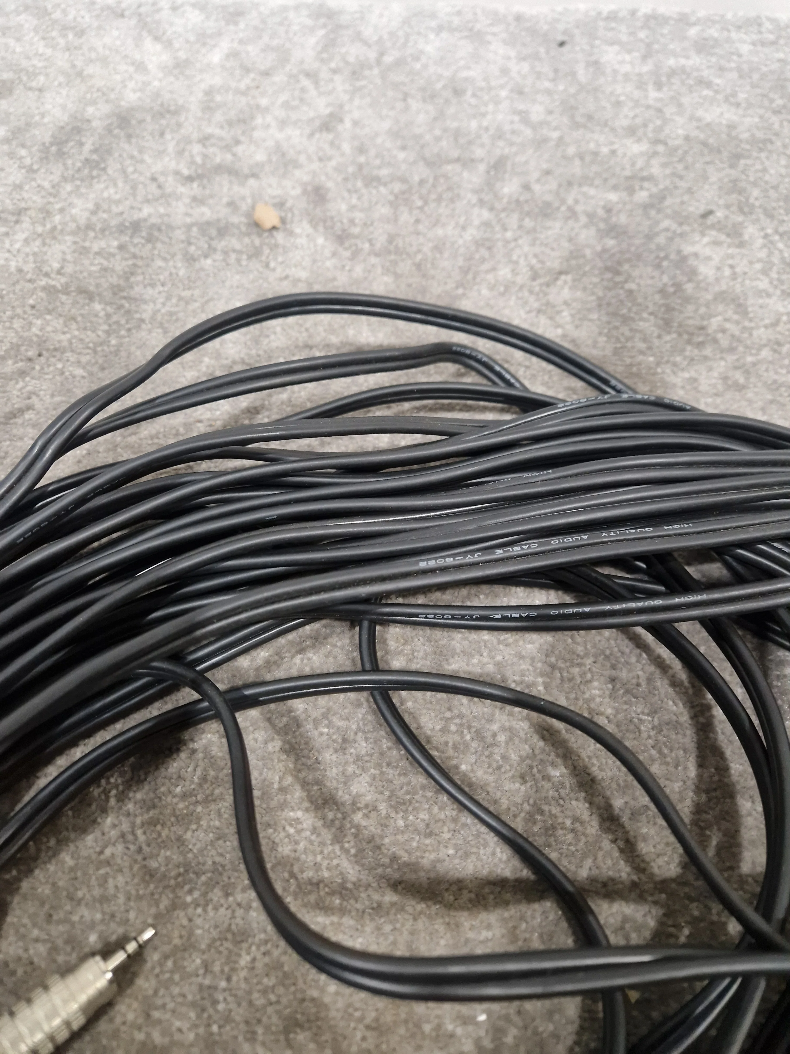 Dual RCA Phono TO 3.5mm Stereo Jack Cable 100FT - High-Quality Audio - Excellent - Image 5