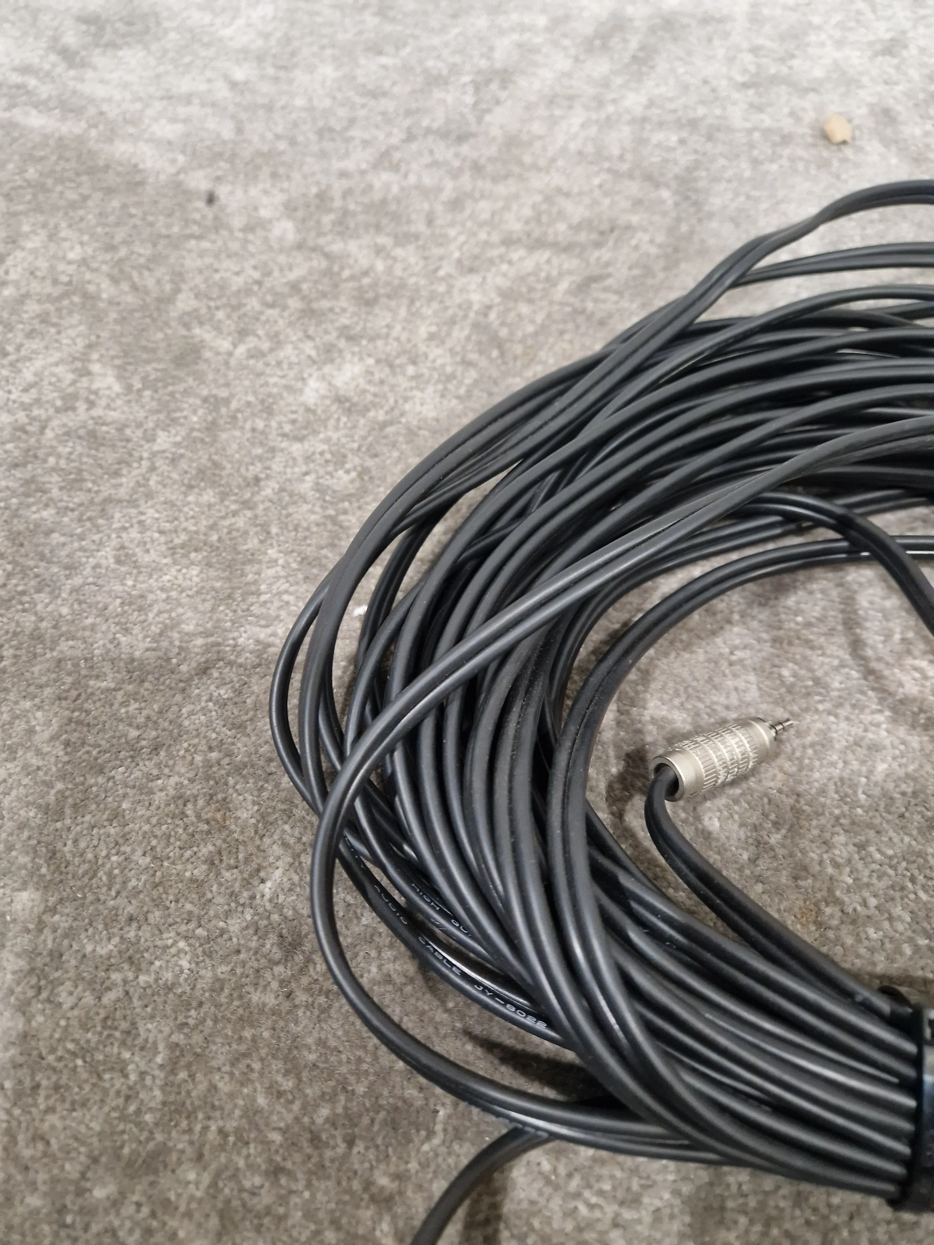 Dual RCA Phono TO 3.5mm Stereo Jack Cable 100FT - High-Quality Audio - Excellent - Image 8