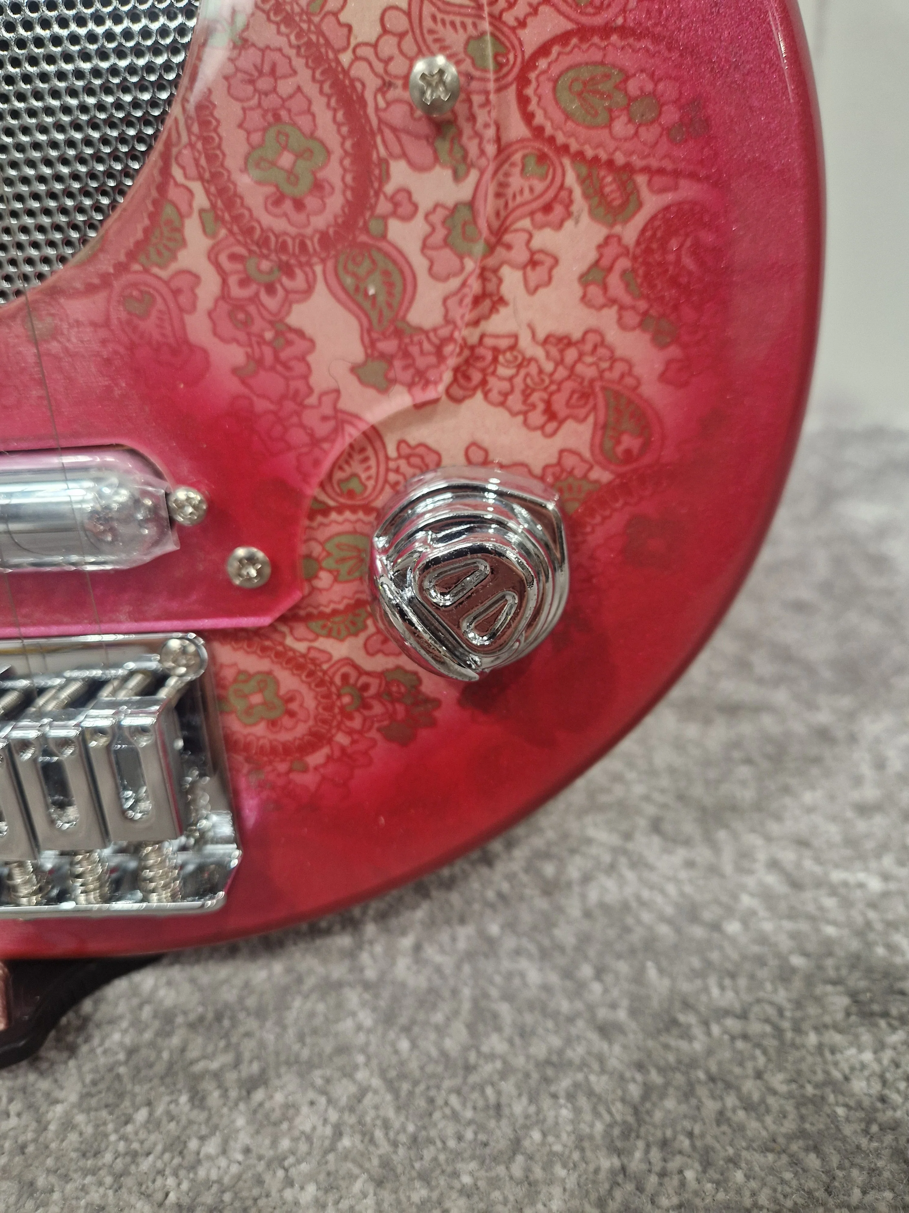 Pignose Electric Travel Guitar - Compact Design, Solid Tone - Excellent w/ Soft Case & Pink Guitar strap - Image 12