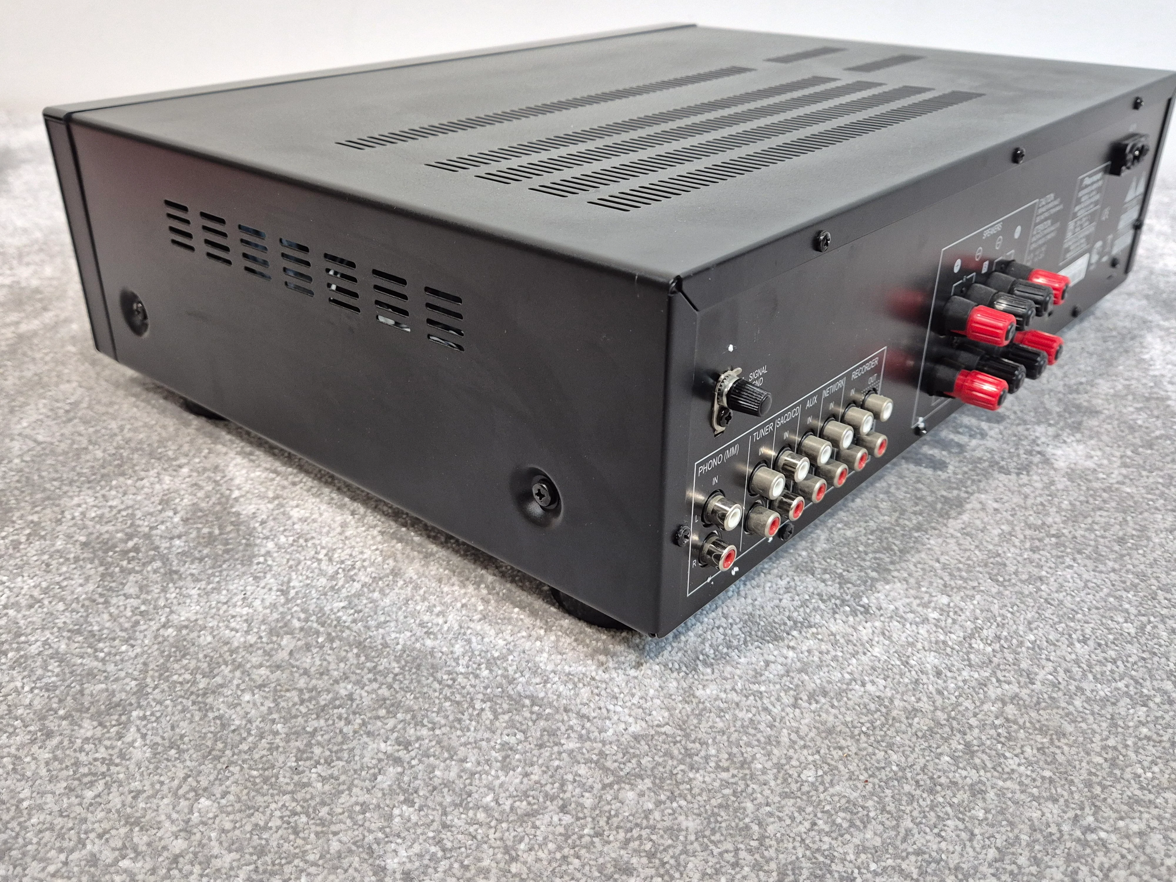 Pioneer A-10AE - Integrated Amplifier - Home Stereo Systems amp - Image 4