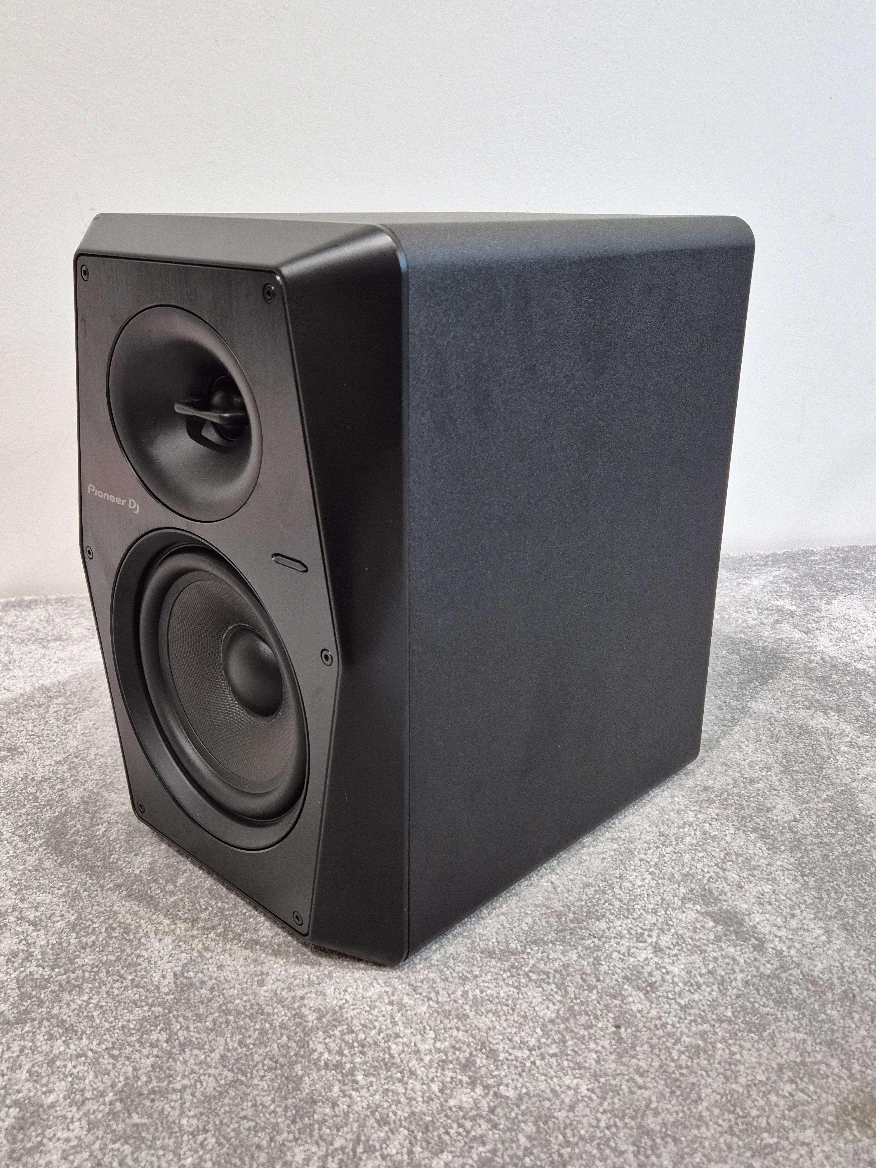 Pioneer DJ VM-70 - Bi-amp 2-way Active Speaker w/ Original Box - Image 2