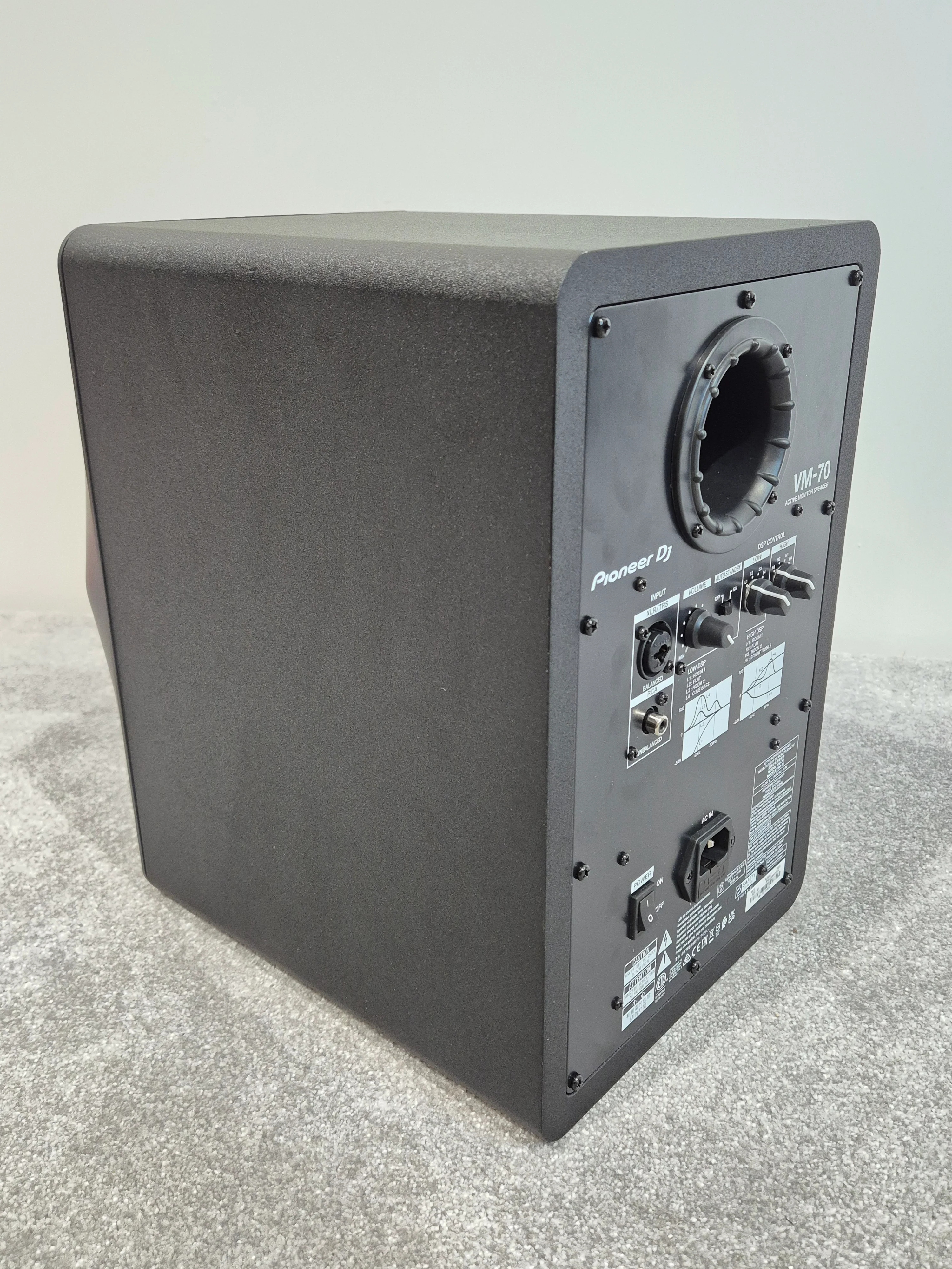 Pioneer DJ VM-70 - Bi-amp 2-way Active Speaker w/ Original Box - Image 3