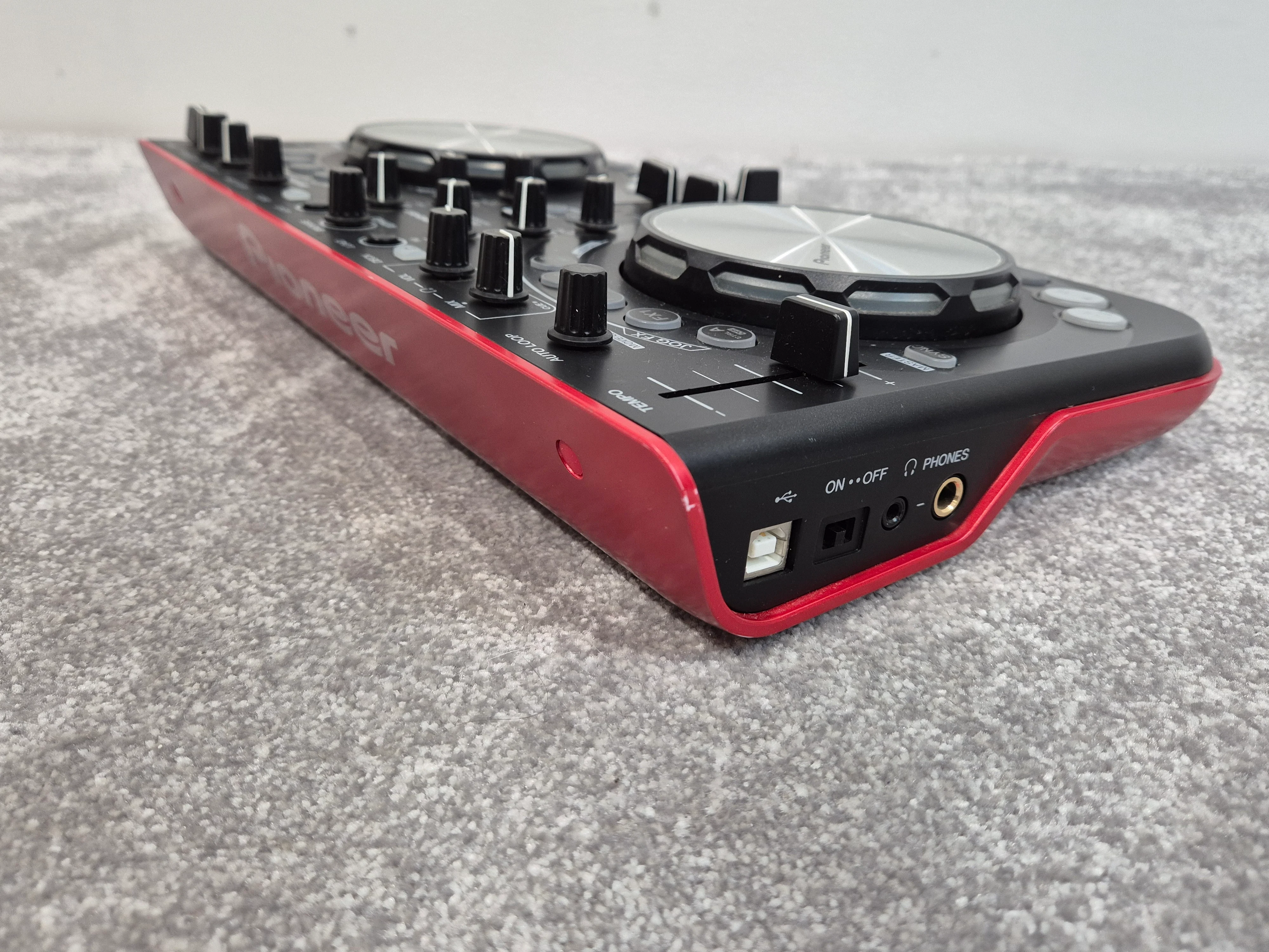 Pioneer DDJ-WeGO - Compact and Portable DJ Controller - Image 7