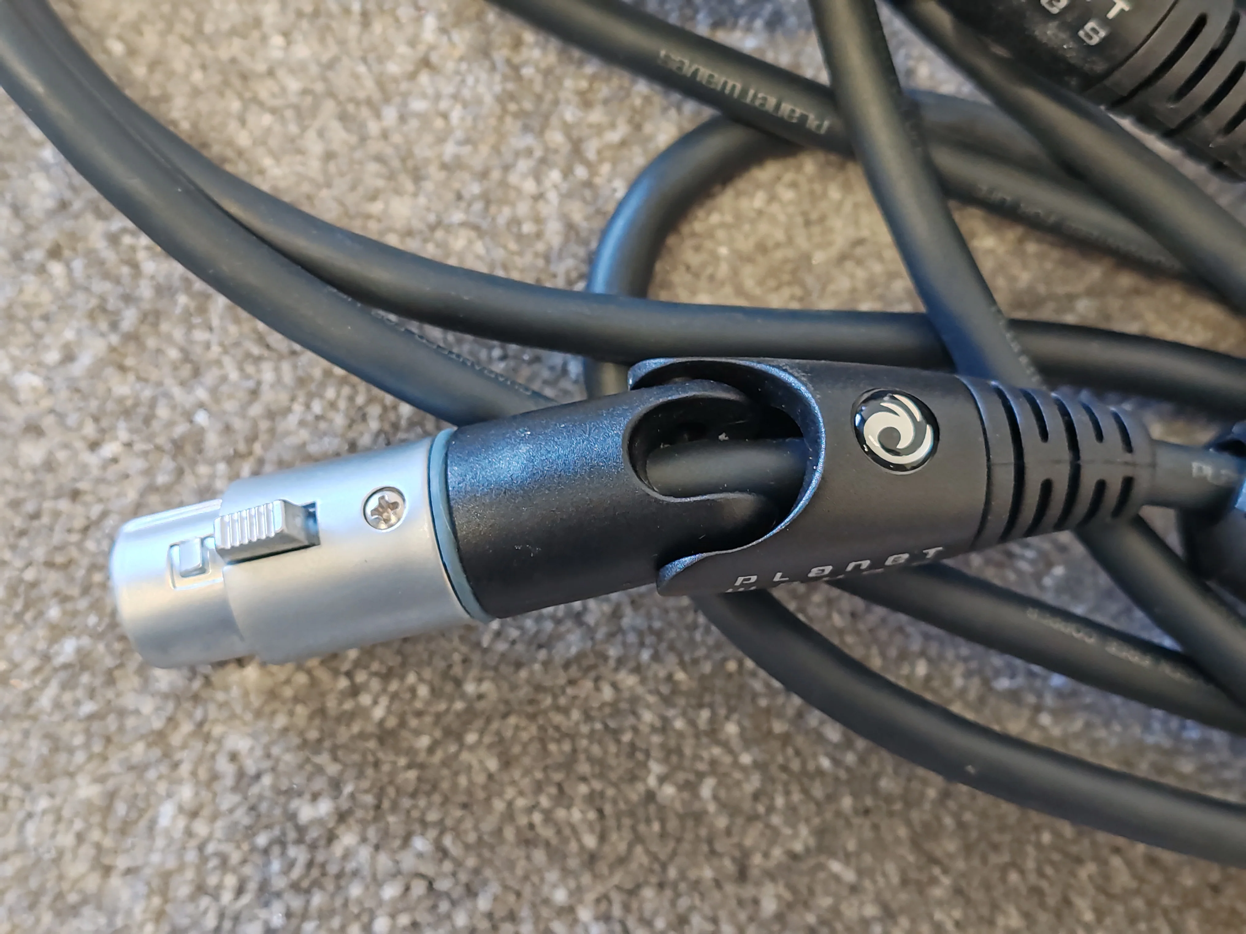 Planet Waves Hinged Swivel 7.5m (25feet) XLR Cable Male to Female - Image 2