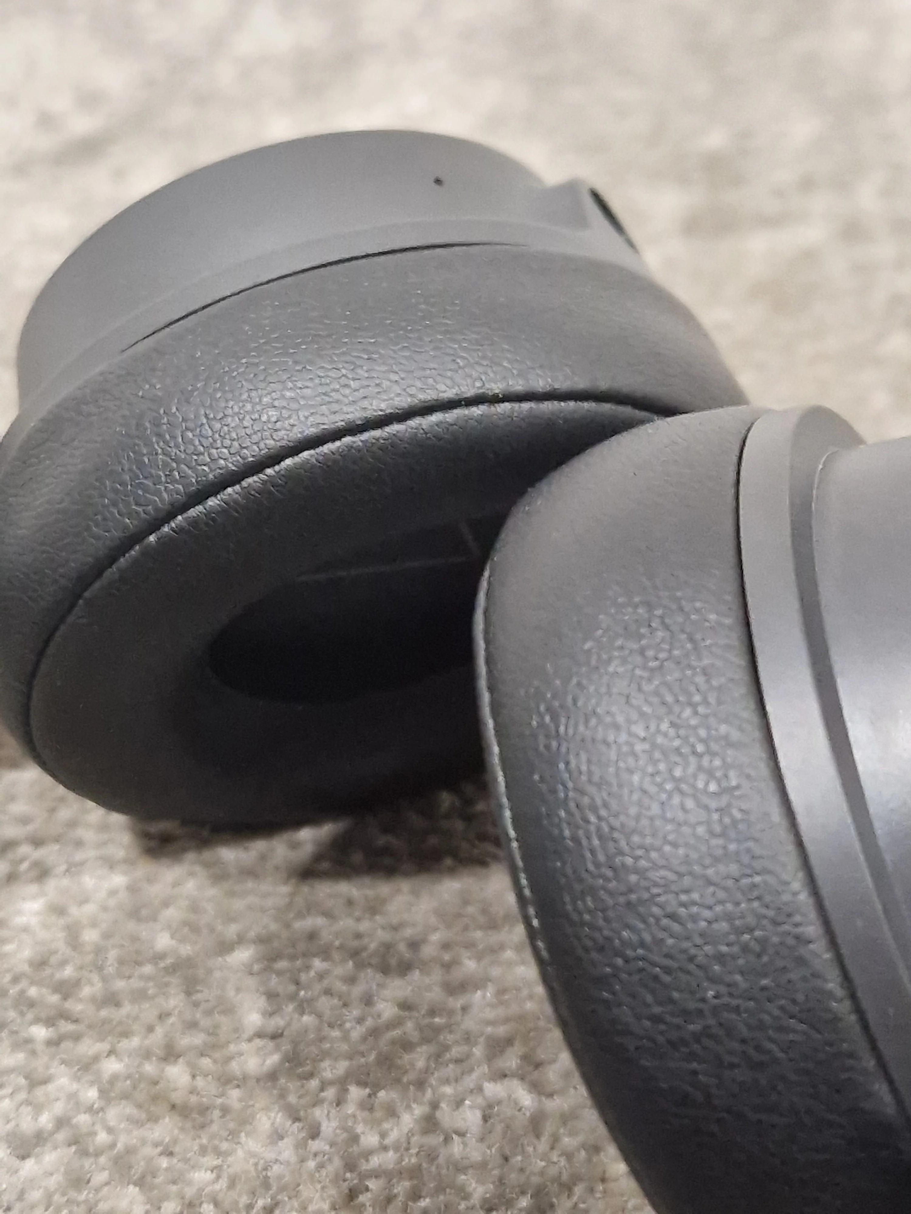Plantronics Backbeat 500 Headphones - Wireless Bluetooth - Excellent w/ Soft Case - Image 2