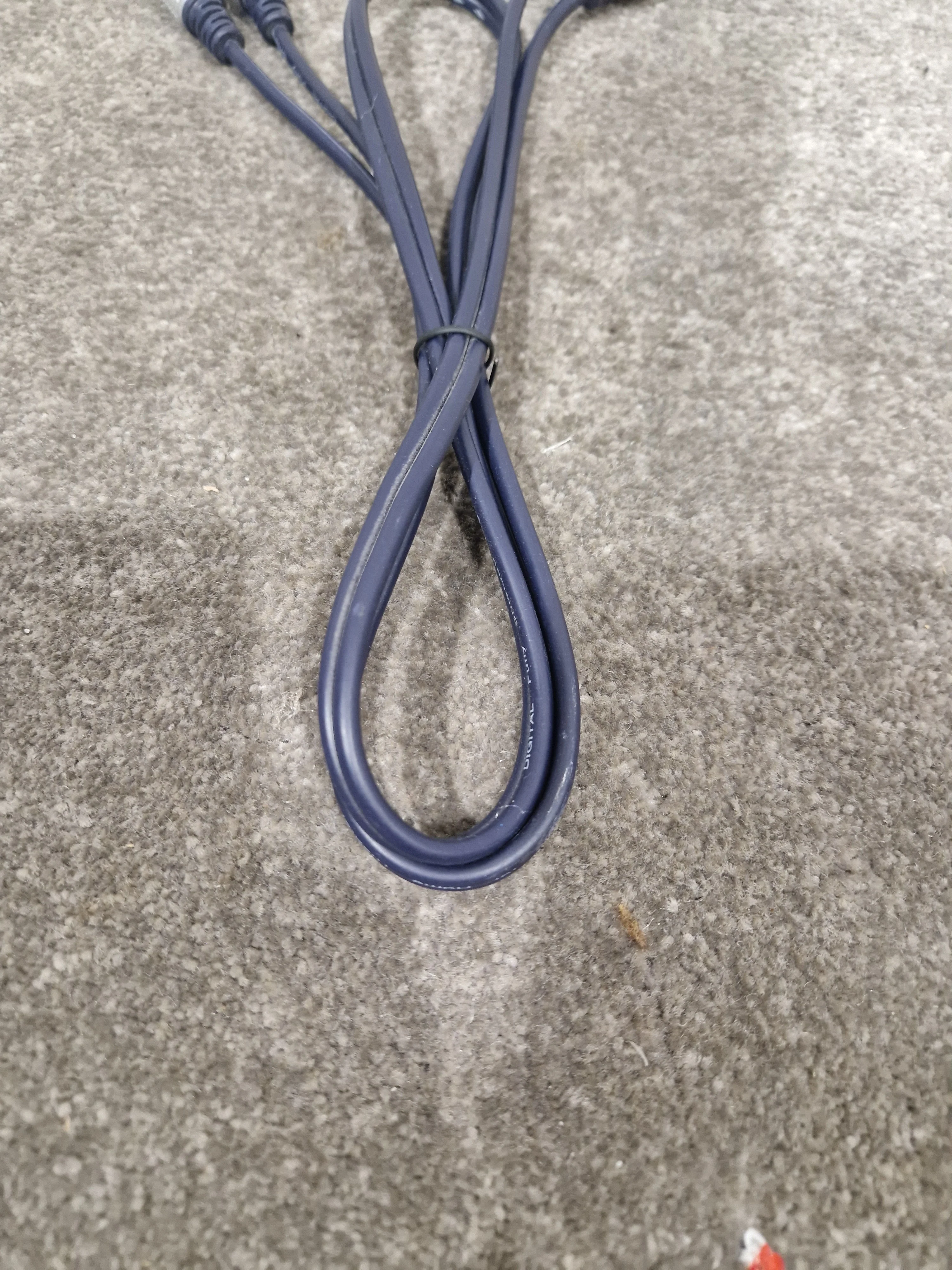 High Quality Dark Blue RCA Cable 2FT - Premium Audio Signal - Excellent - Image 2