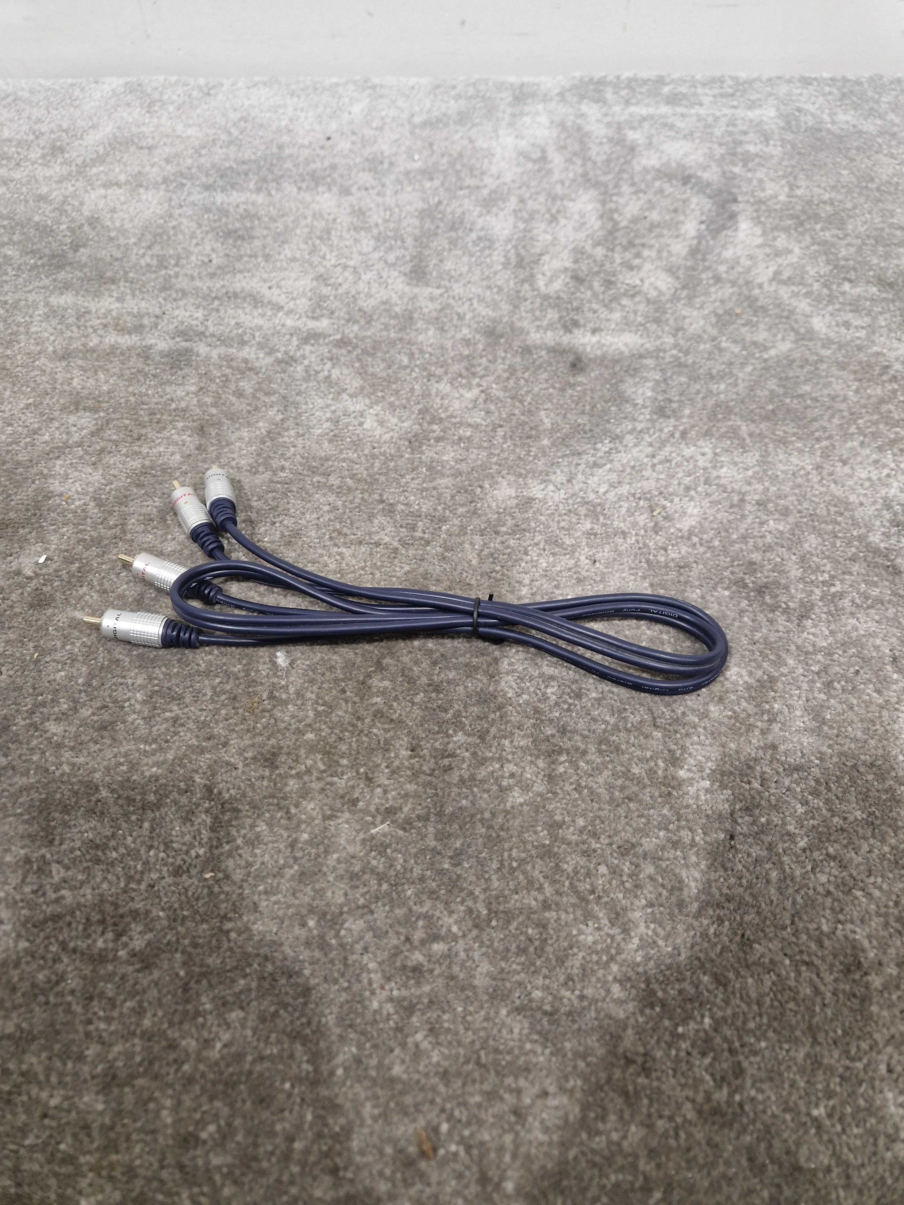 High Quality Dark Blue RCA Cable 2FT - Premium Audio Signal - Excellent - Image 8