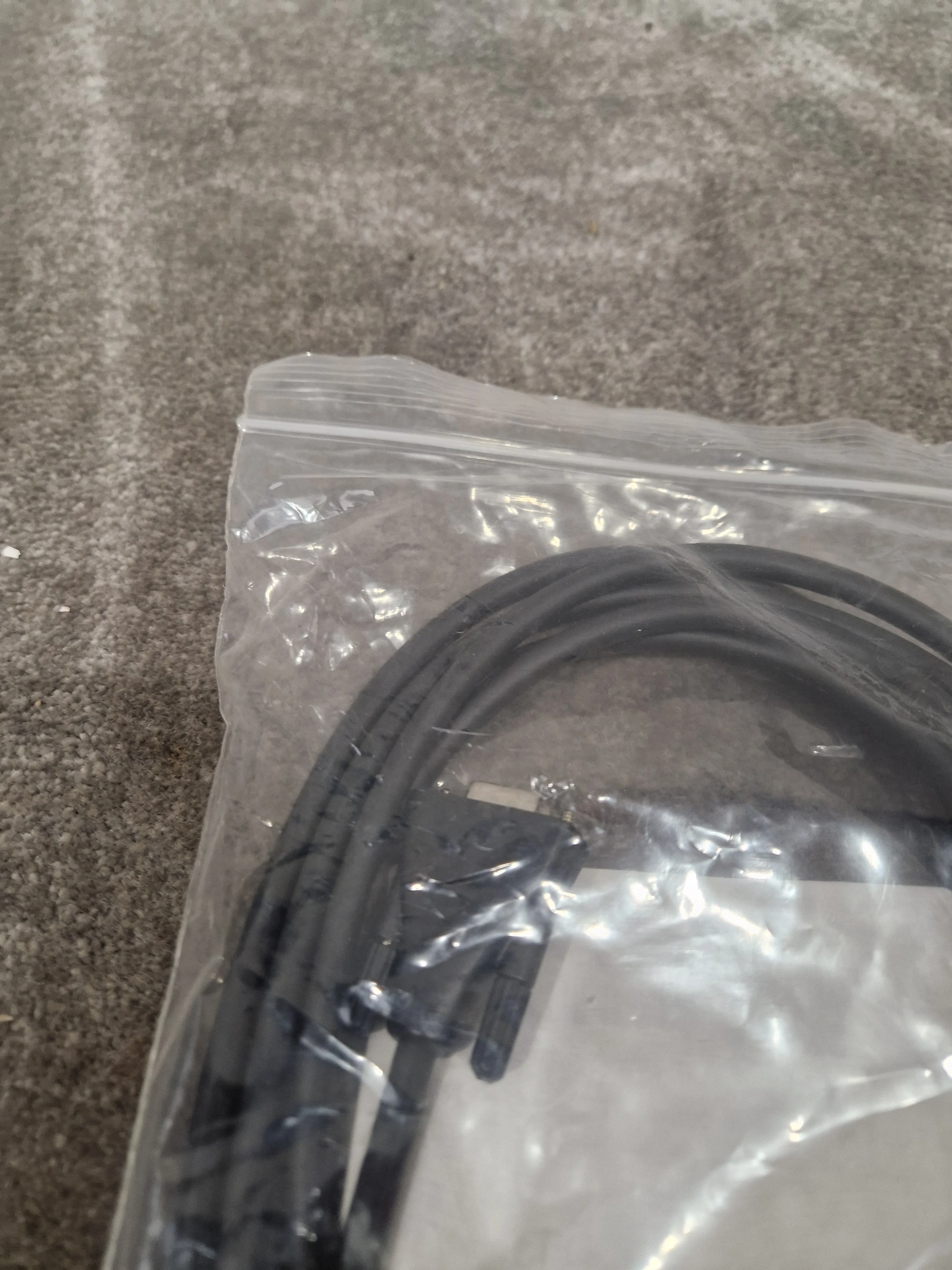 Polycom DB9-F TO 8-PIN DIN-3 MTR - Communication Cable - Excellent - Image 4