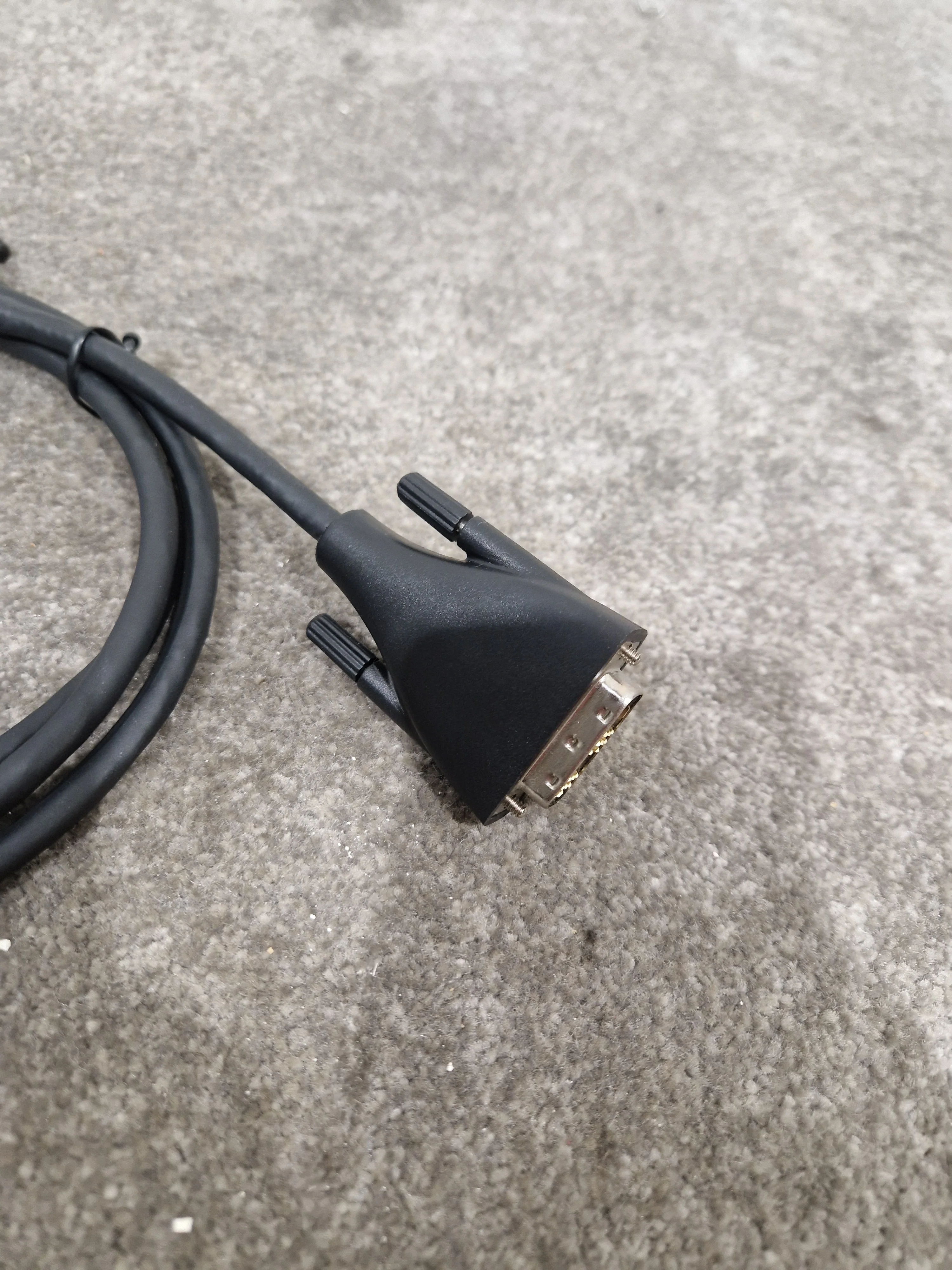 Polycom DVI TO-DVI Cable 2M - Premium Quality - Excellent - Image 4