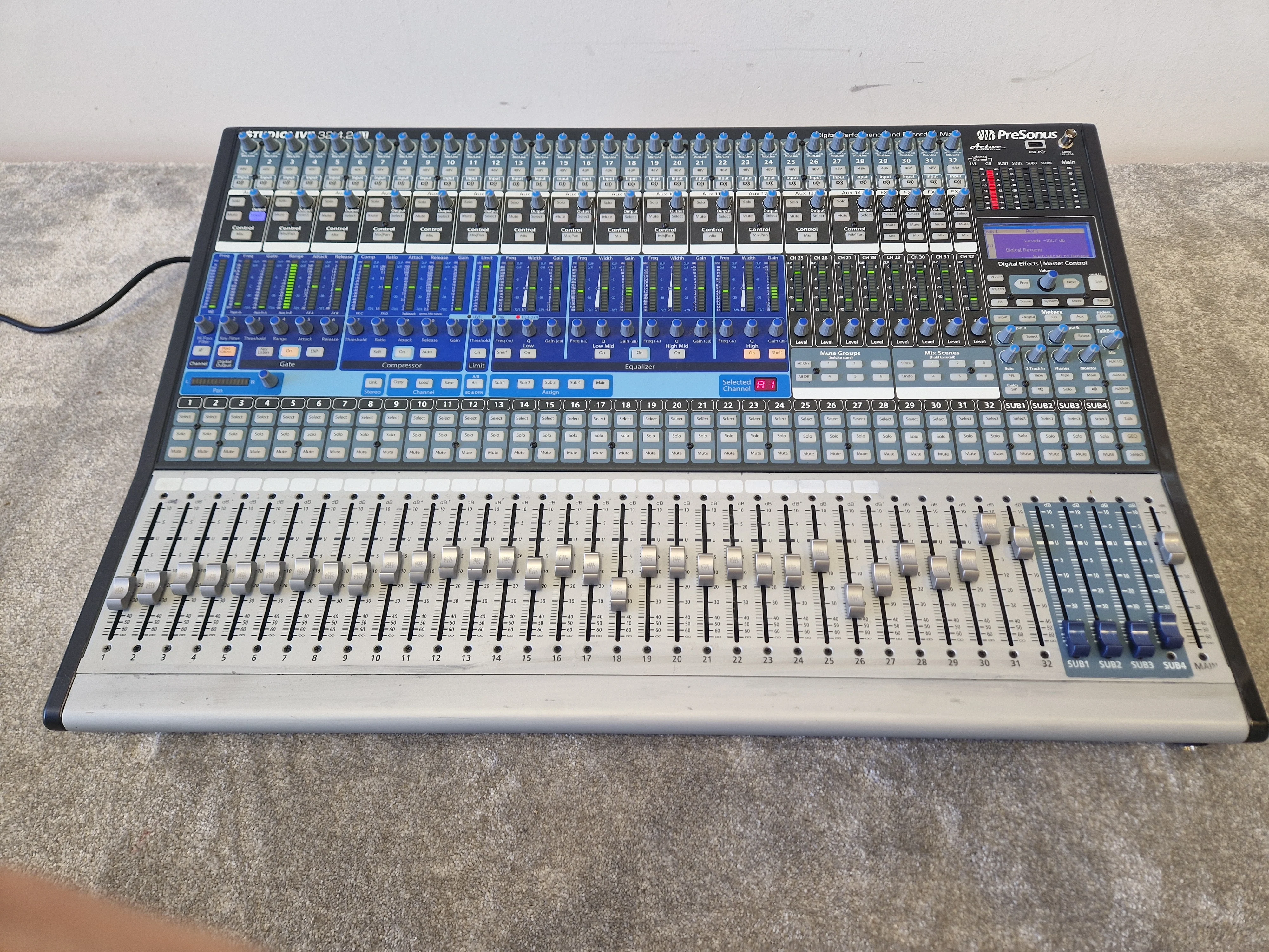 PreSonus StudioLive 32.4.2 AI Digital Mixer – 32-Channel Console with Flight Case - Very Good - Image 4