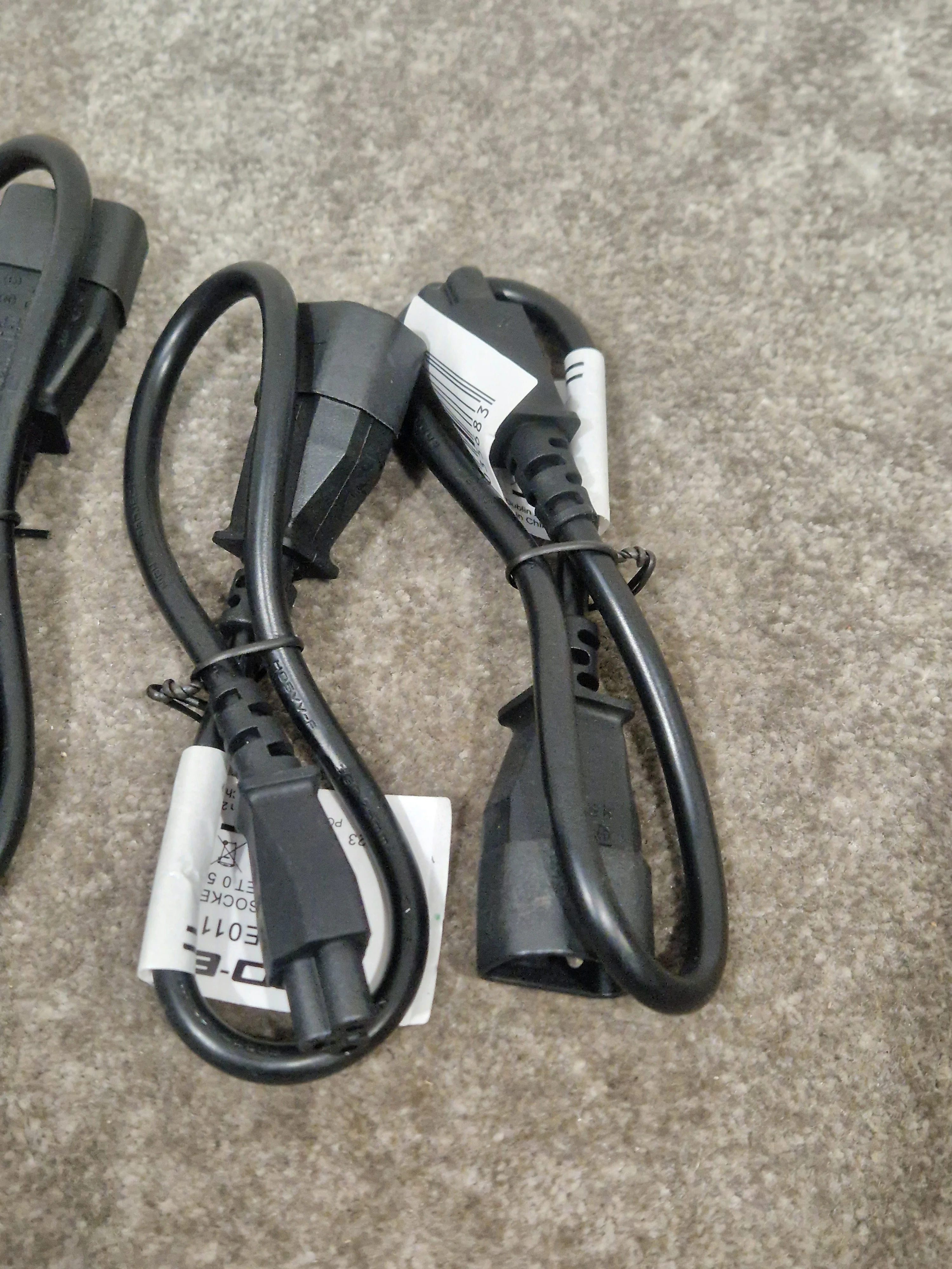 PRO-ELEC C5 Socket TO C14 Adapter Set OF-4 - Reliable Power Conversion - Excellent - Image 3