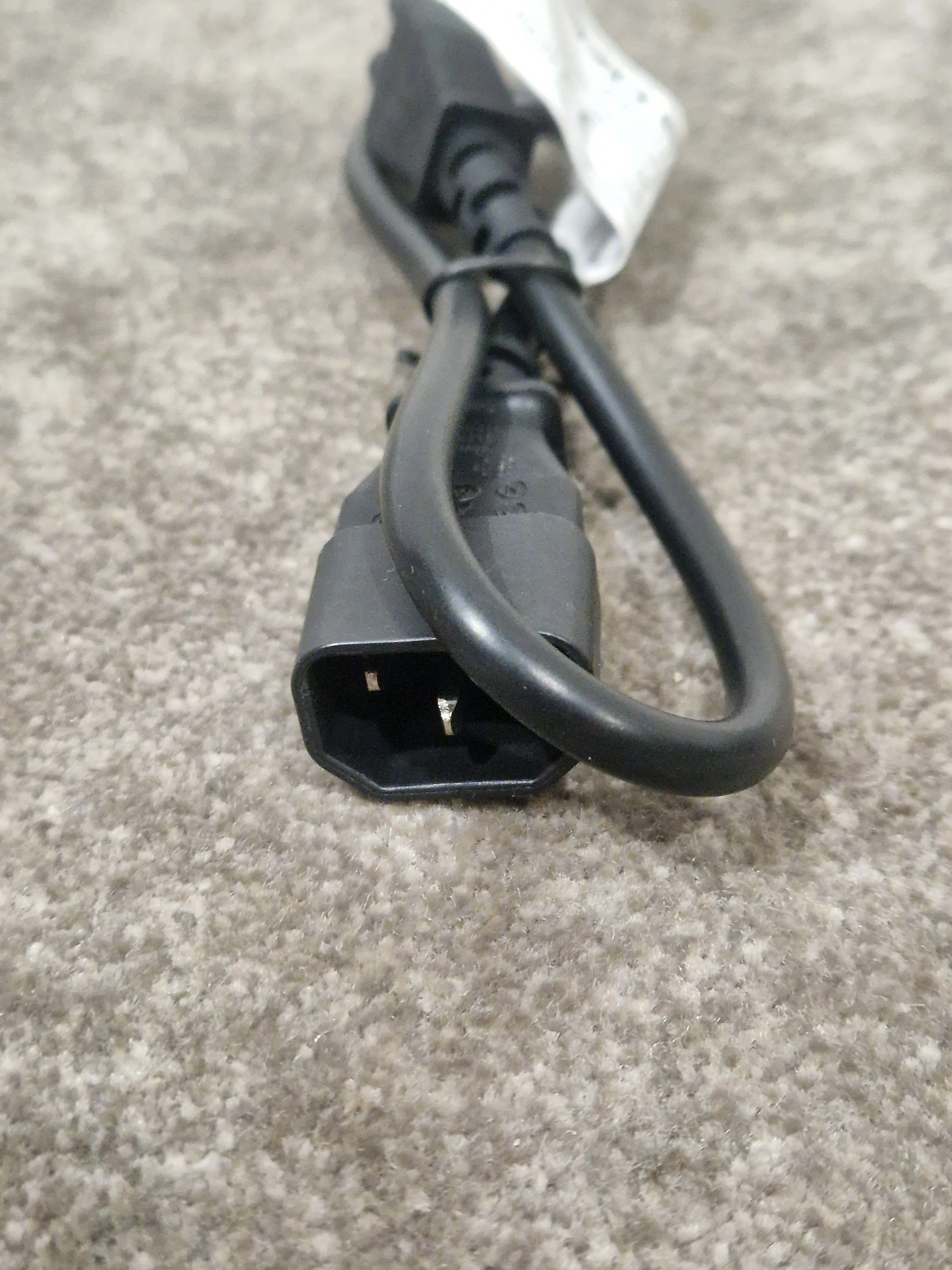 PRO-ELEC C5 Socket TO C14 Adapter Set OF-4 - Reliable Power Conversion - Excellent - Image 5