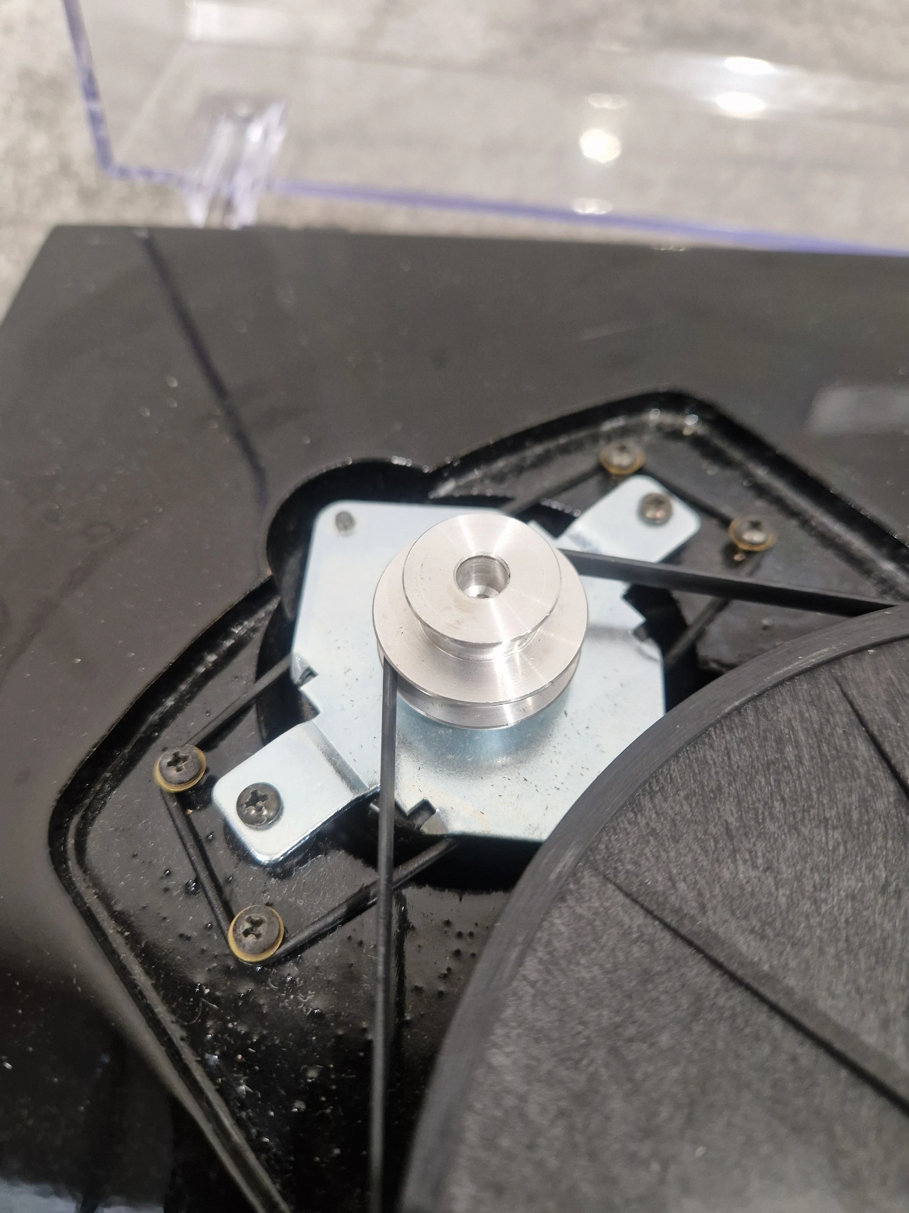 Pro-Ject Debut Carbon - Turntable – Turntable - Spares or Repair - Image 9