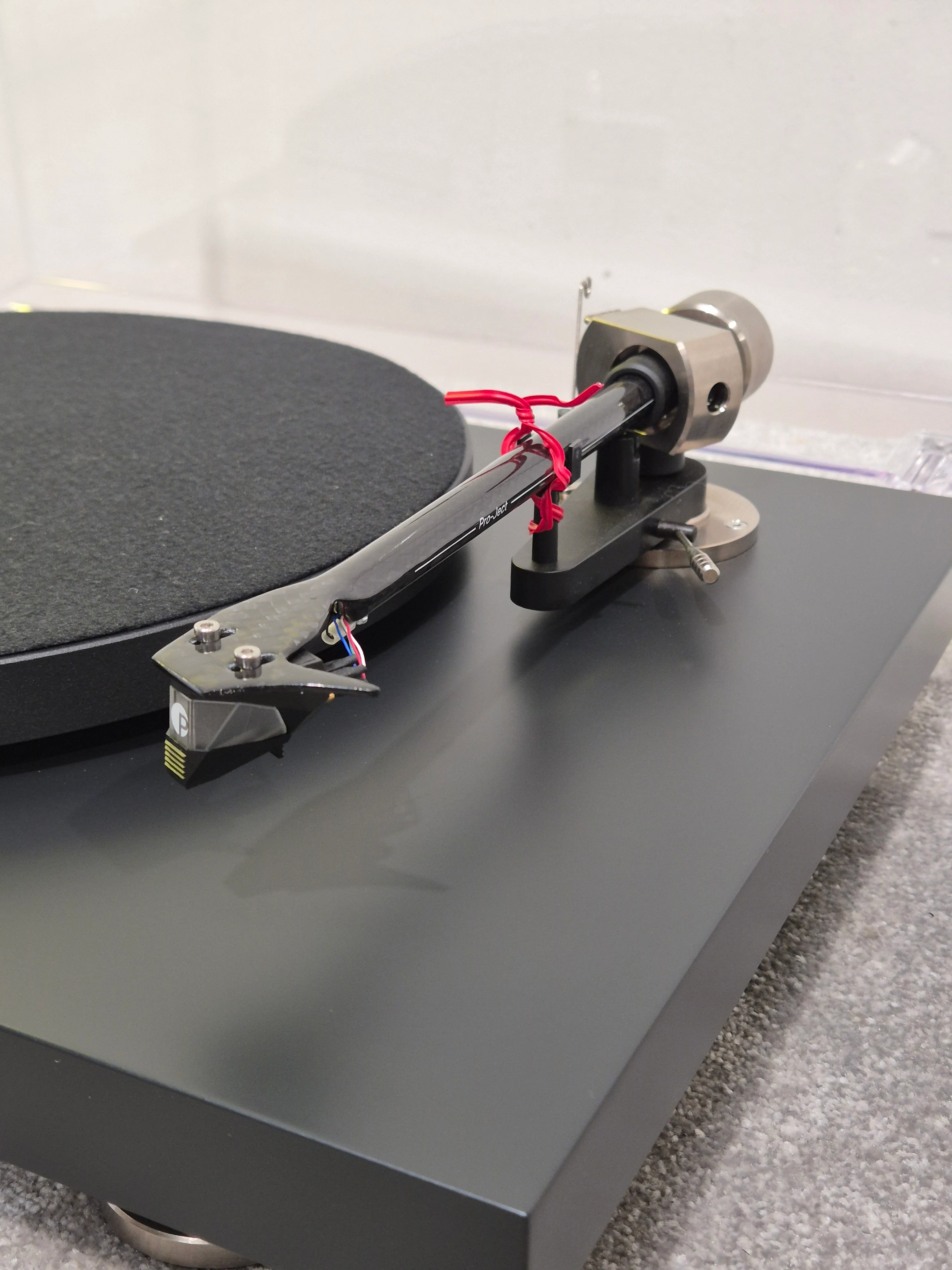 Pro-Ject Debut Pro Turntable - High-Quality Audio, Easy Setup - Excellent w/ Original Box & Manuals - Image 2