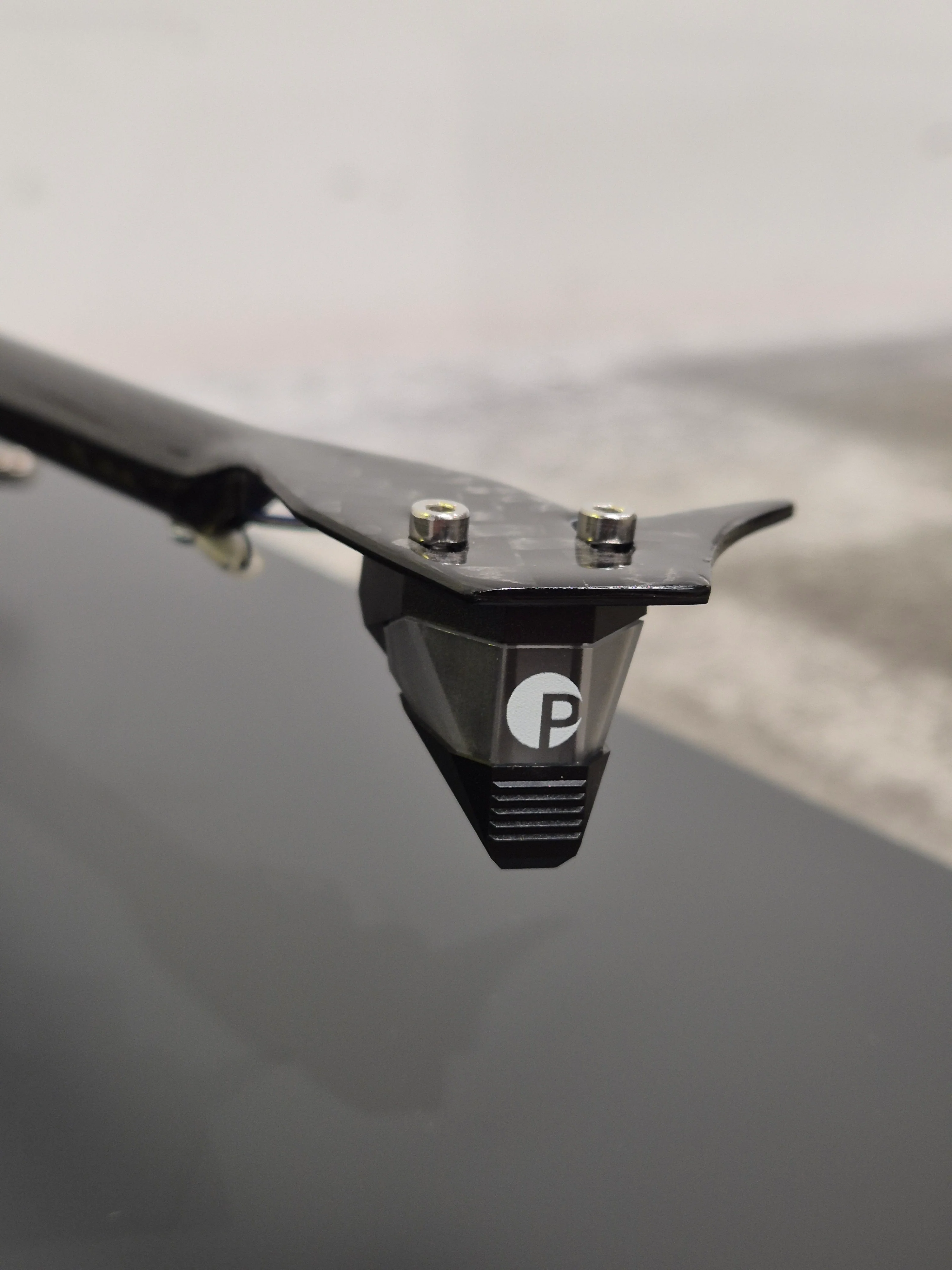 Pro-Ject Debut Pro Turntable - High-Quality Audio, Easy Setup - Excellent w/ Original Box & Manuals - Image 4