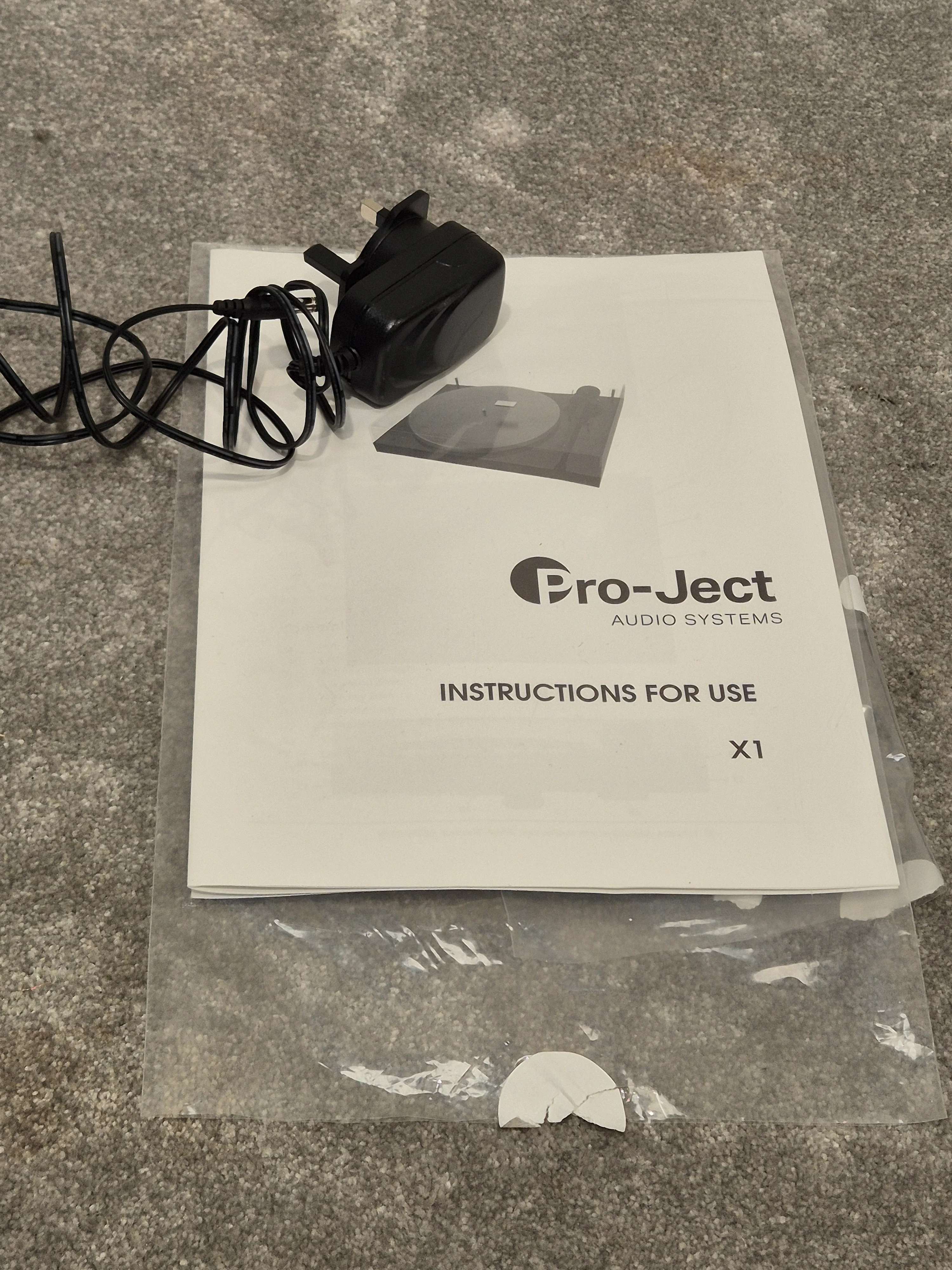 PRO-JECT X1 Belt Drive Turntable - Audiophile Quality - Excellent w/ Original Box & Power Supply - Image 11