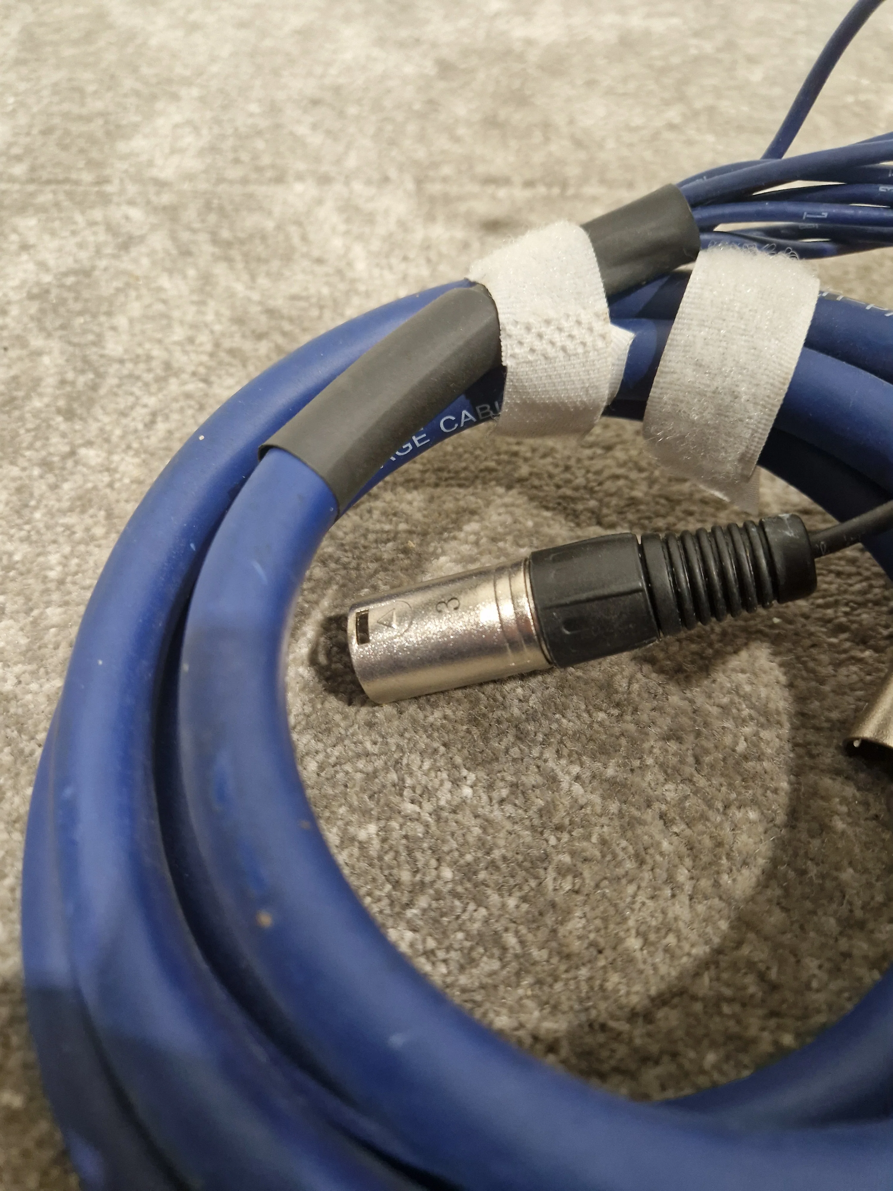 Pro-Signal 25 Pin D Sub Male To 8x XLR Female Multicore Snake Audio Loom, 2m Blue – Snake Cable - Good - Image 5