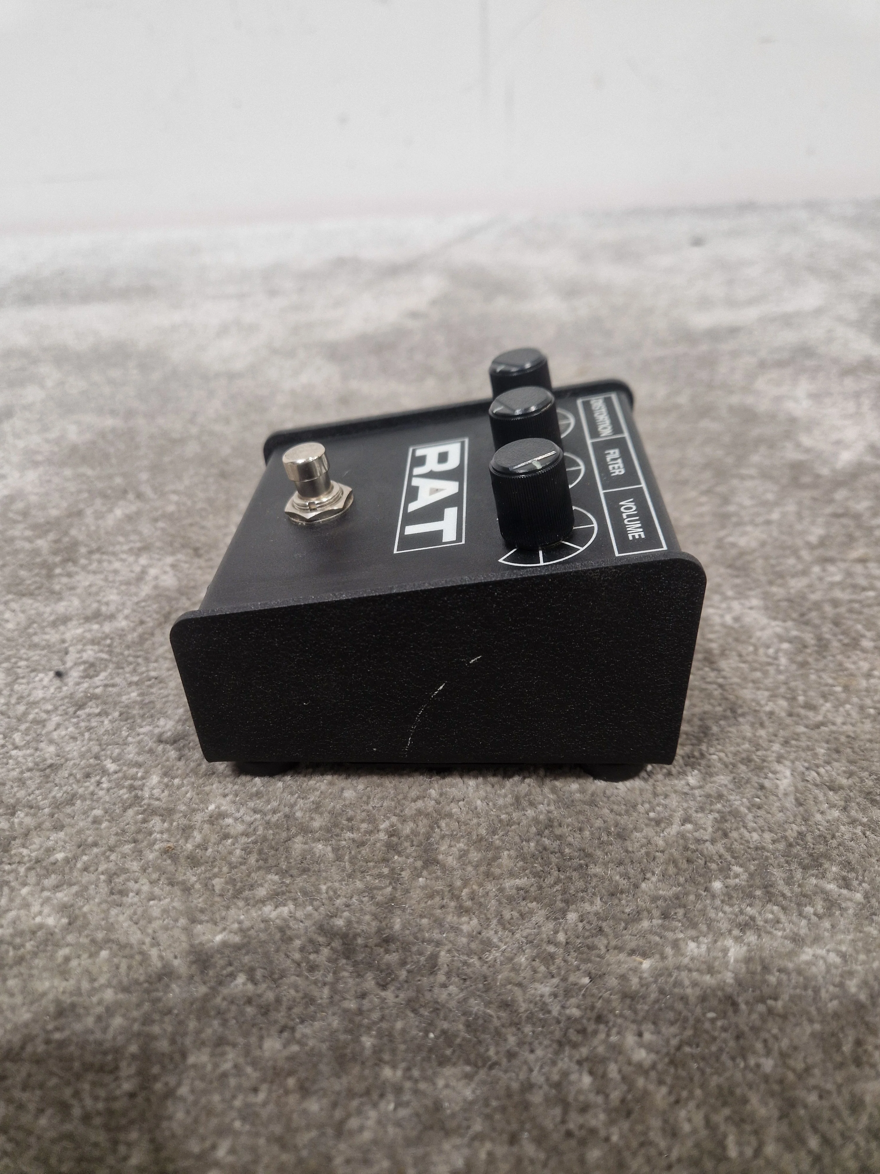 Proco Rat Distortion Pedal Effects Pedal - Classic Distortion Tone, Durable Build - Excellent w/ Guitar cables - Image 7