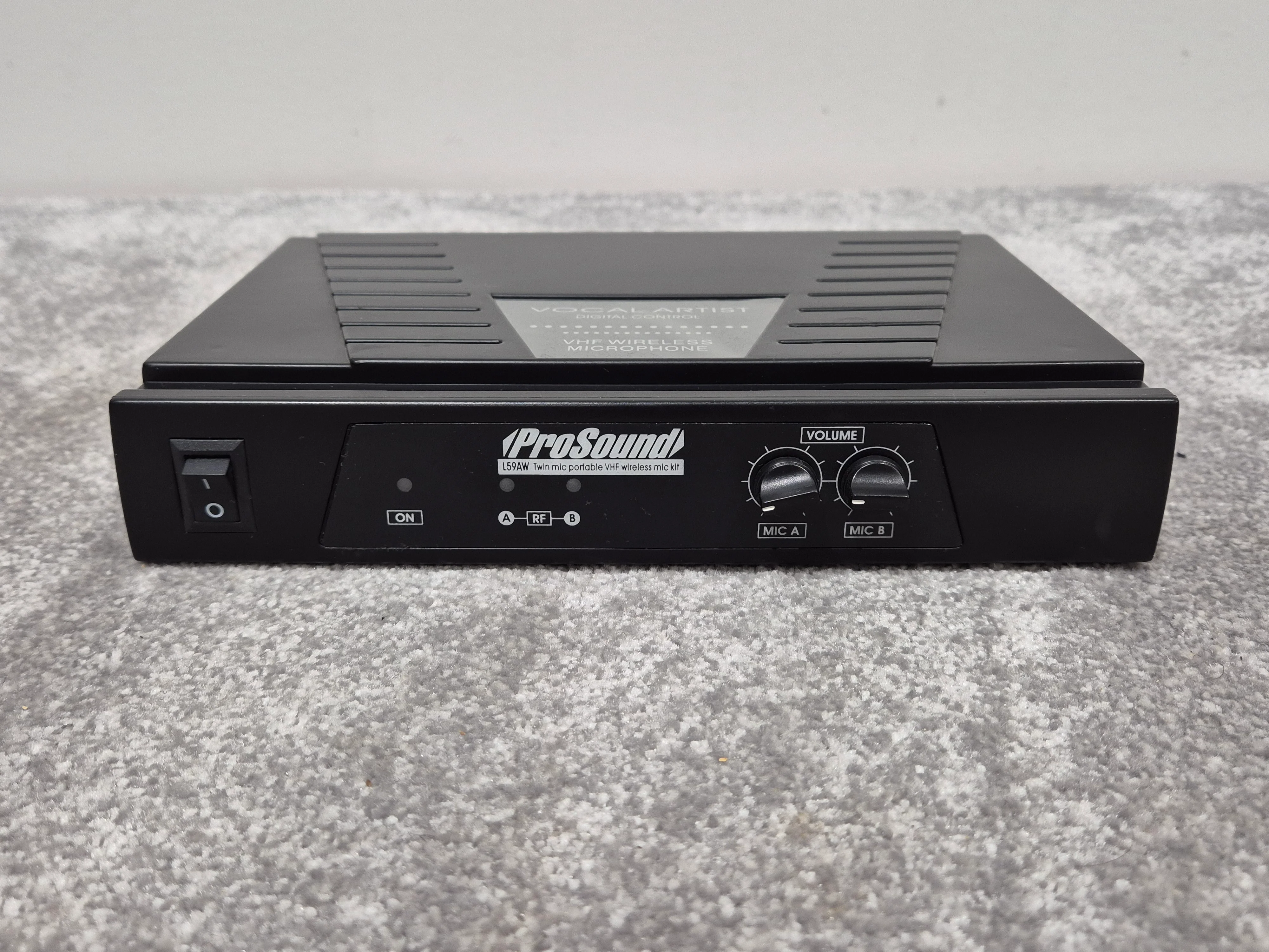 Prosound L59AW Twin Microphone Portable VHF Wireless + Black Case - Image 4