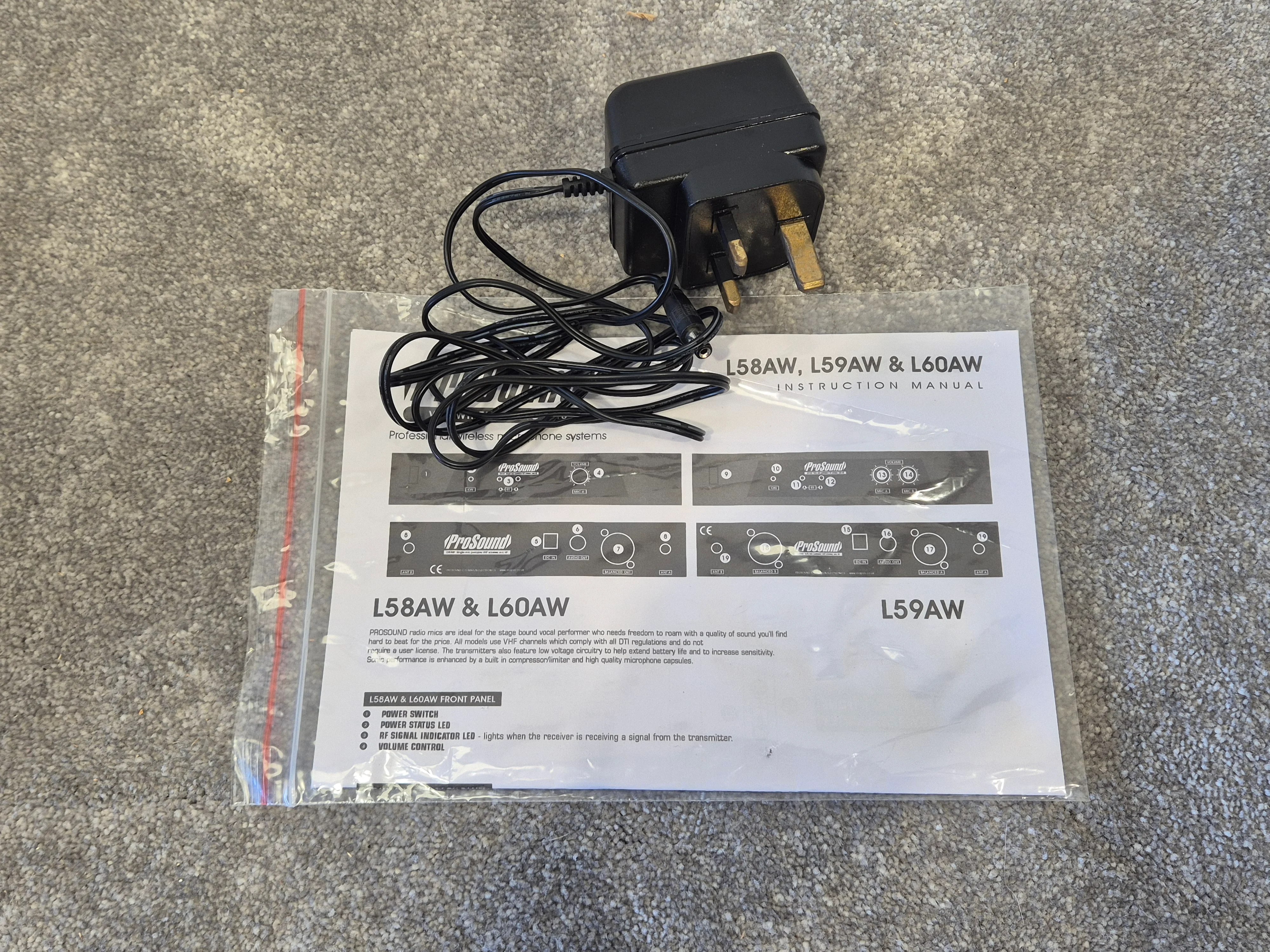 Prosound L59AW Twin Microphone Portable VHF Wireless (Spares or Repairs) - Image 11