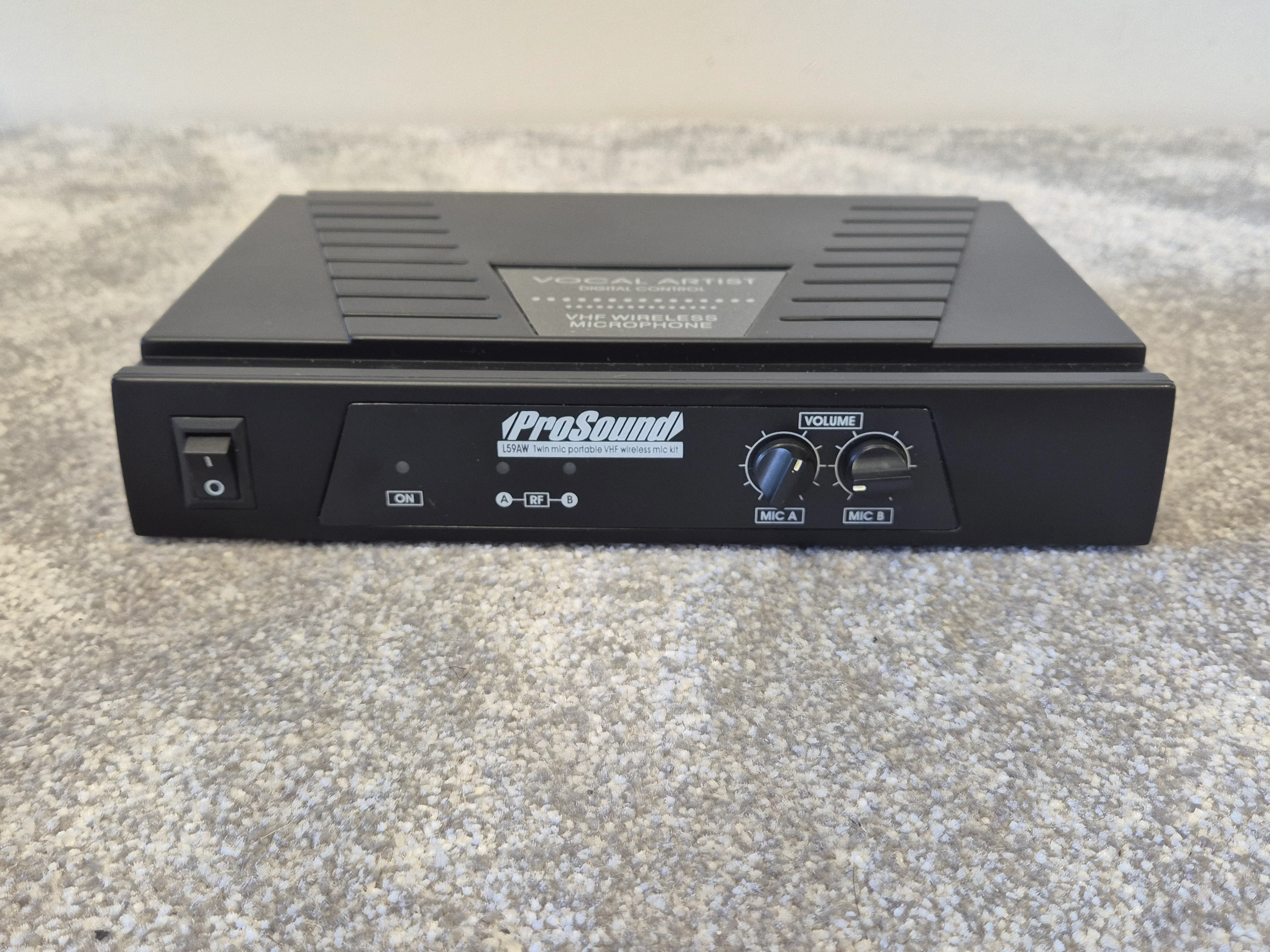 Prosound L59AW Twin Microphone Portable VHF Wireless (Spares or Repairs) - Image 2