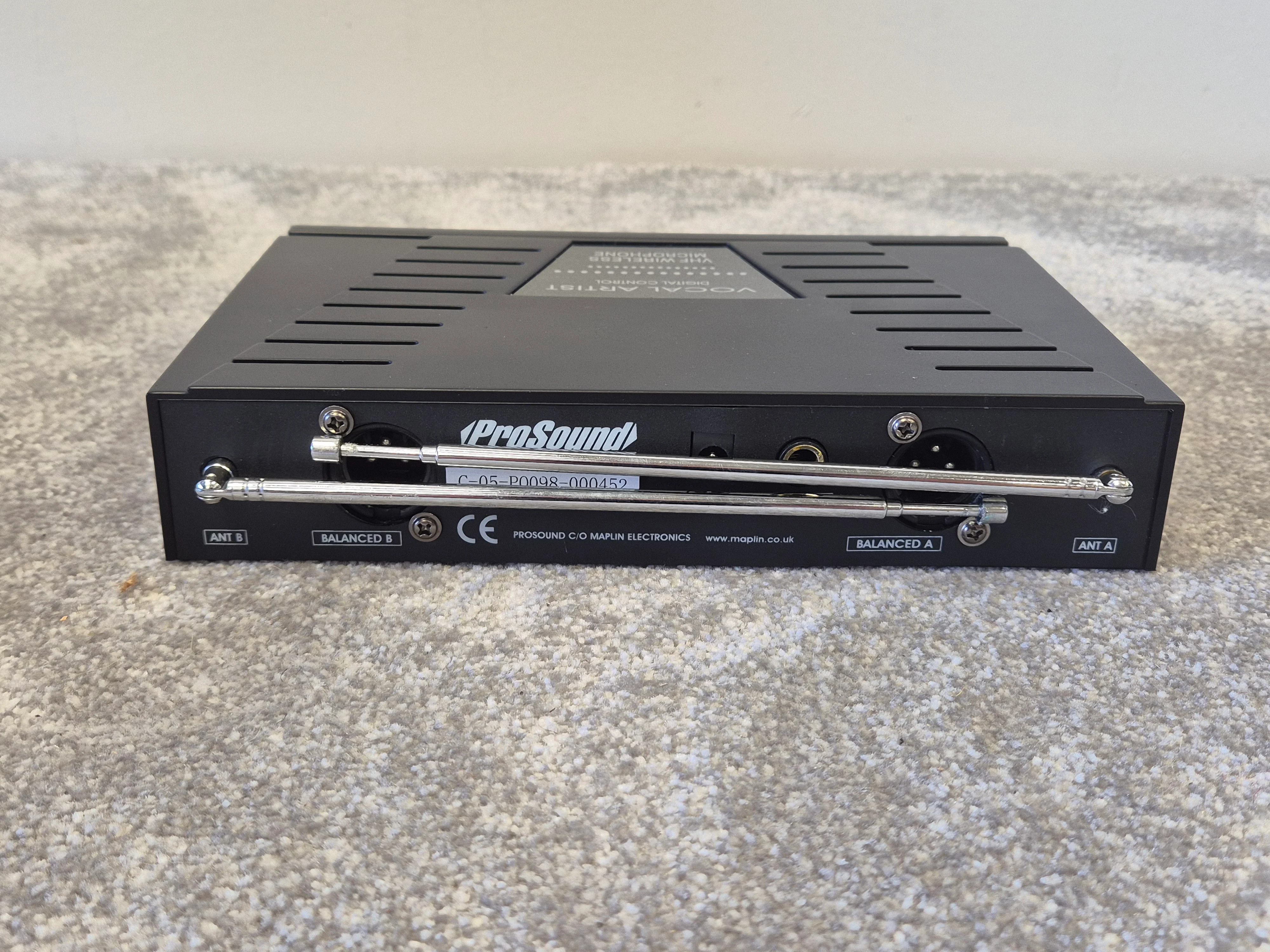 Prosound L59AW Twin Microphone Portable VHF Wireless (Spares or Repairs) - Image 4